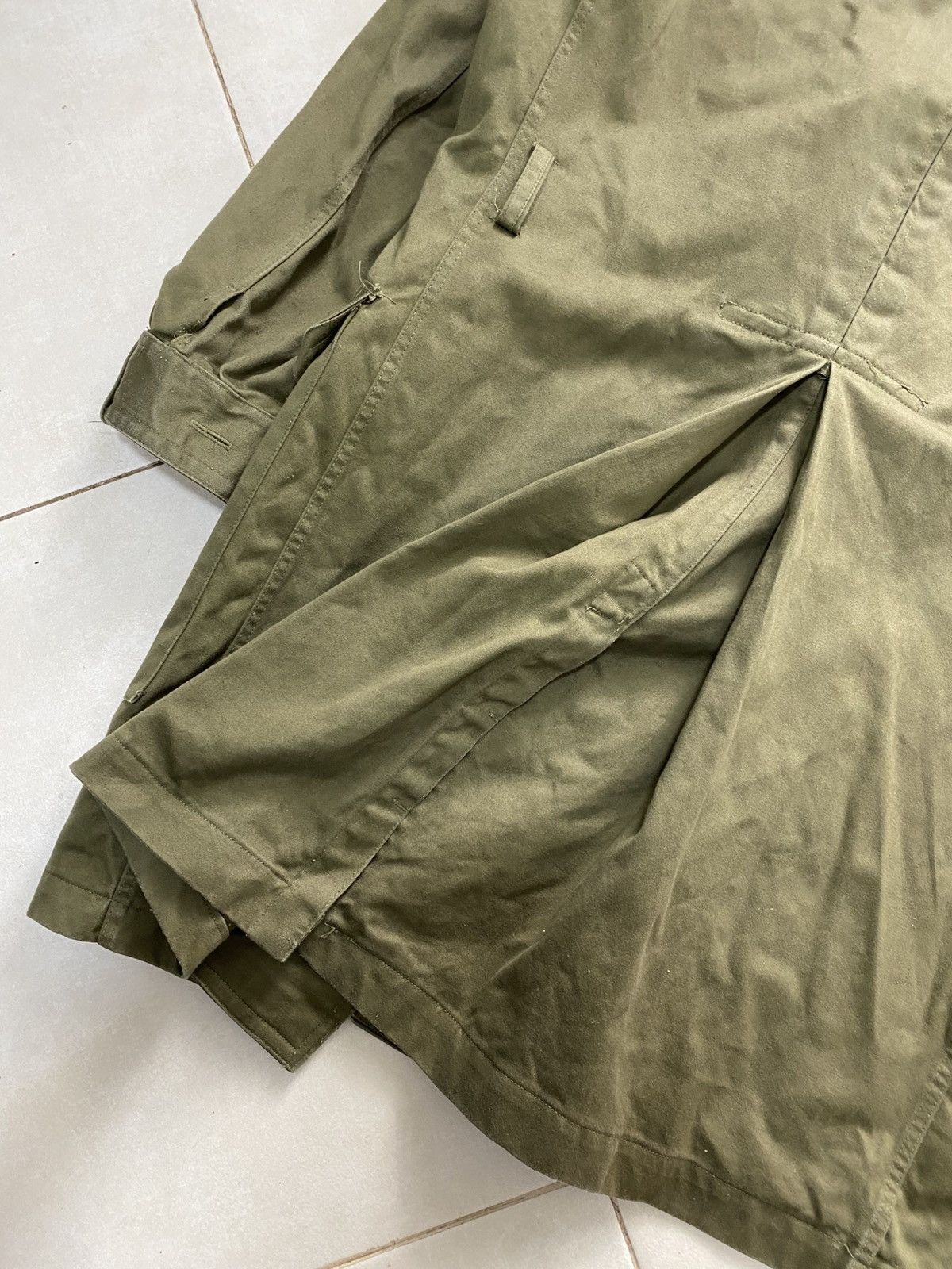 Vintage Vintage 1977 Spanish Army military Trench Coat Olive green Size US L / EU 52-54 / 3 - 6 Thumbnail