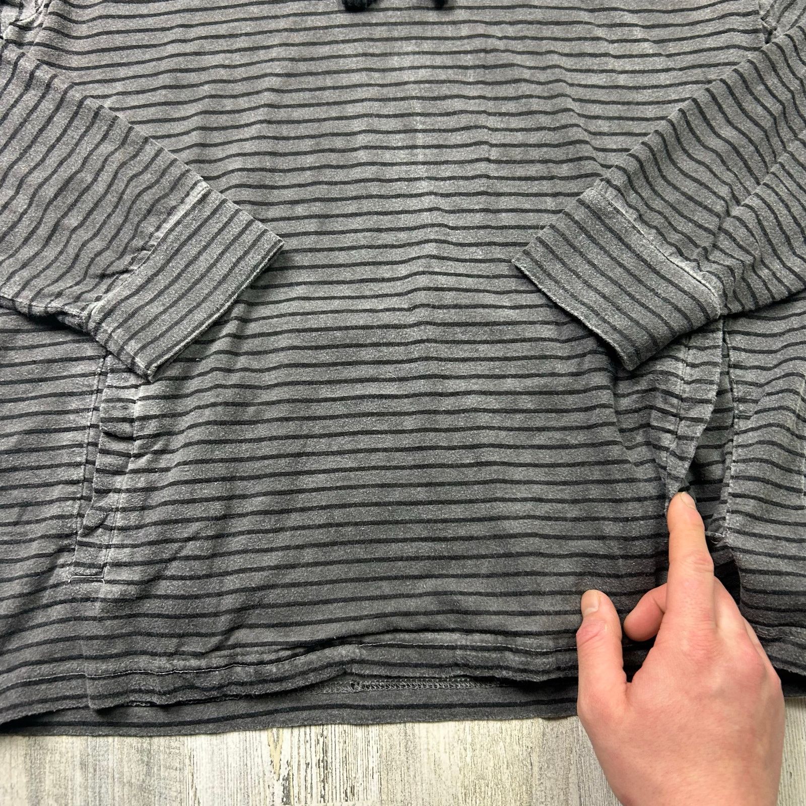 Nixon × Vintage Vintage Nixon Grey and Black Striped Thin Pullover Hoodie Size US M / EU 48-50 / 2 - 4 Thumbnail
