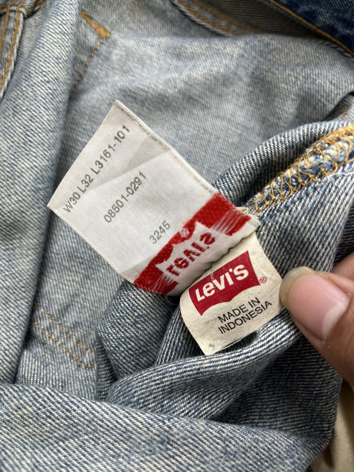 Levi's Vintage Clothing 🇮🇩1990s Vintage Levis 501 30x32 Straight Leg Blue Jeans Size US 30 / EU 46 - 12 Thumbnail