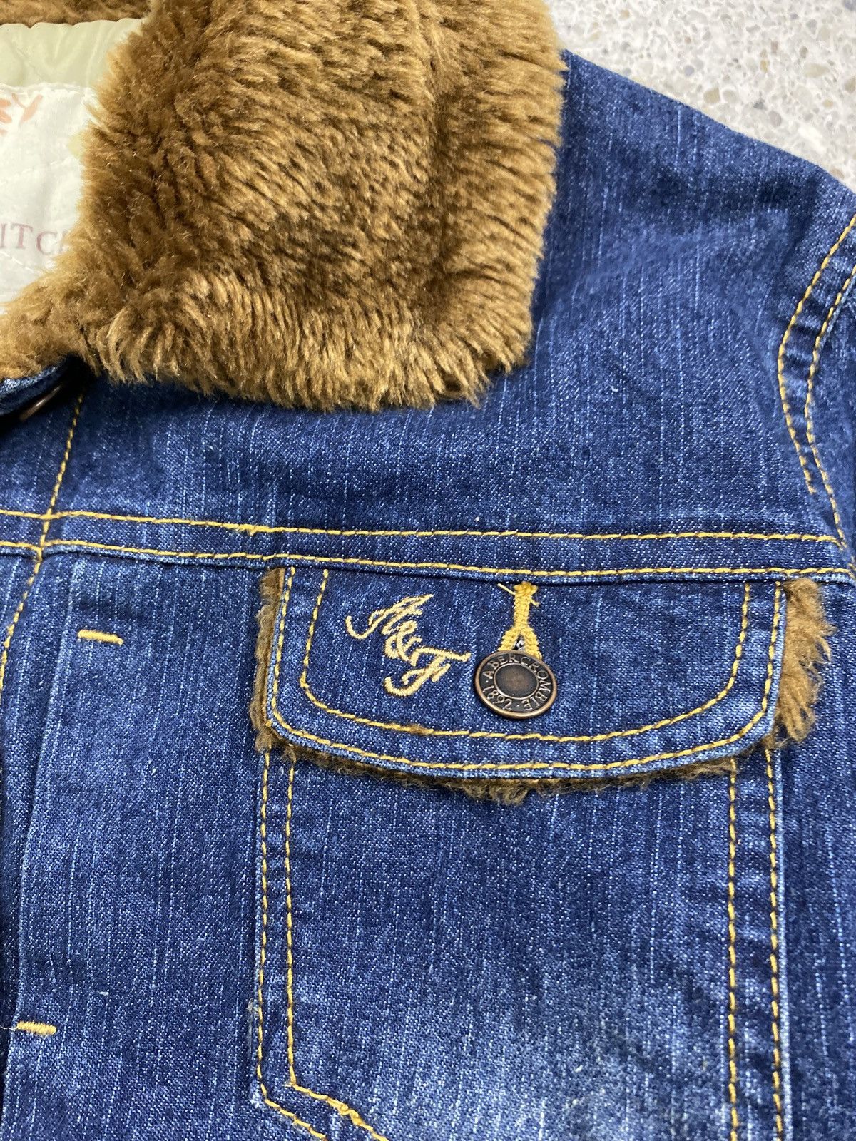 Abercrombie & Fitch Abercrombie & fitch denim jeans jacket fux fur vintage Size M / US 6-8 / IT 42-44 - 6 Thumbnail