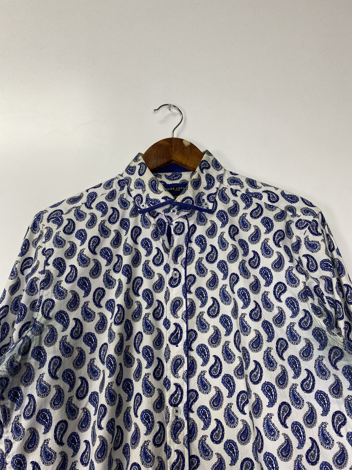 Guide Series × Japanese Brand Guide London button up Size US M / EU 48-50 / 2 - 5 Thumbnail