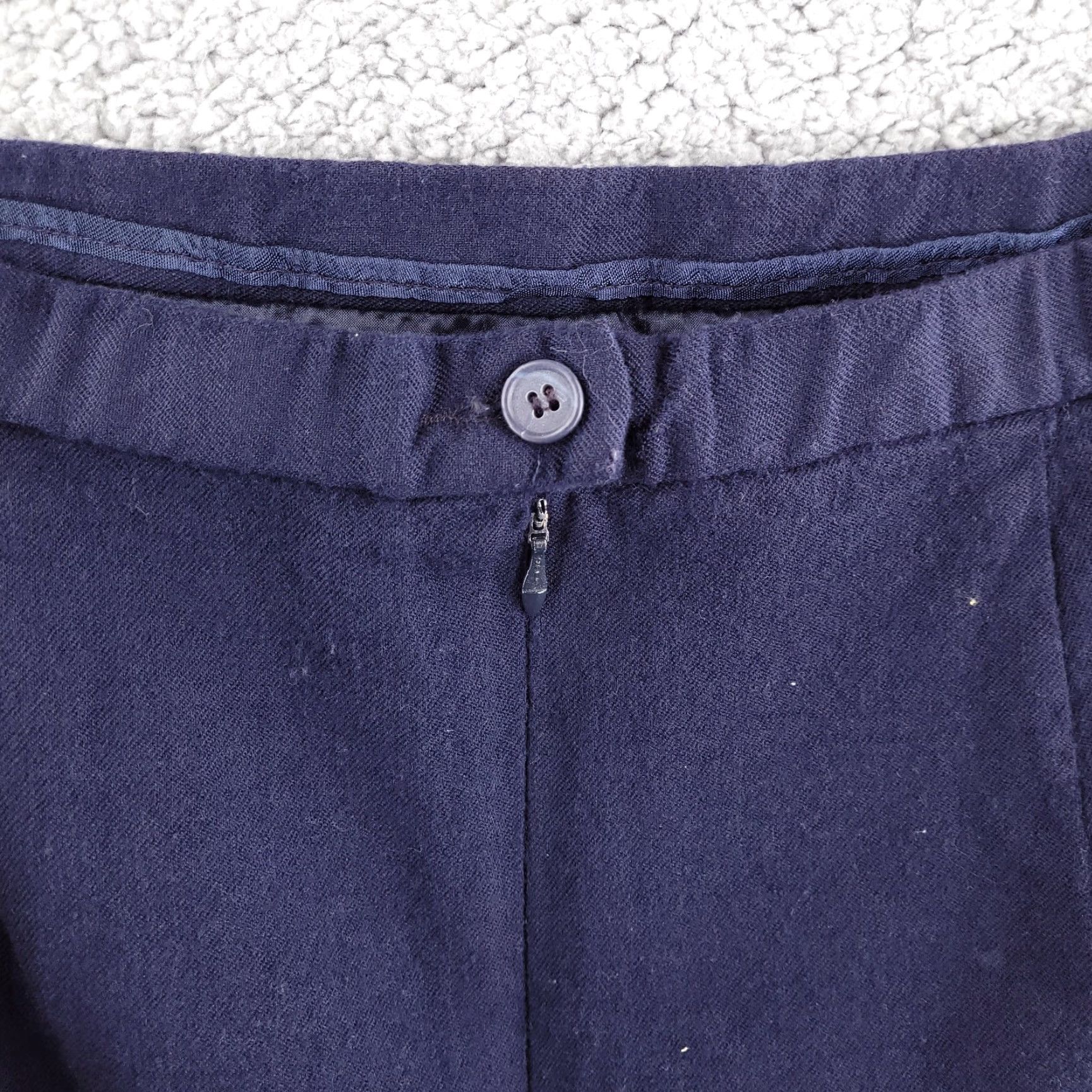 Pendleton Pendleton Navy Blue Wool Pencil Skirt Women's Large Knee Length USA Made Pencil Skirt Womens Wool Pendleton Navy Blue 90s USA Theme Size 36" / US 14 / IT 50 - 7 Thumbnail