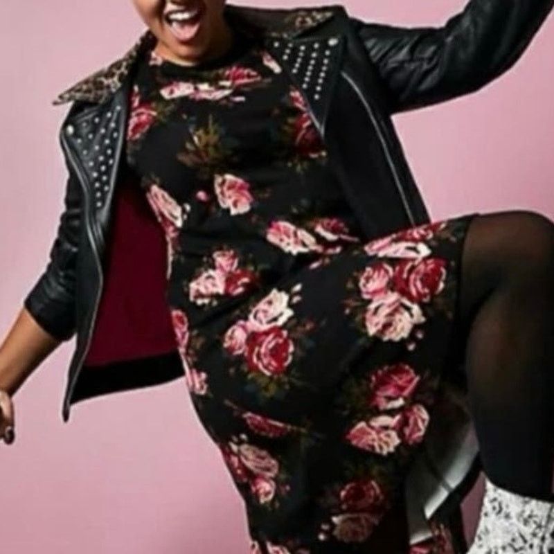 Betsey Johnson Betsey Johnson Black Floral Rose Fit n Flare Jersey Dress 4X Size 4XL / US 24-26 - 1 Thumbnail