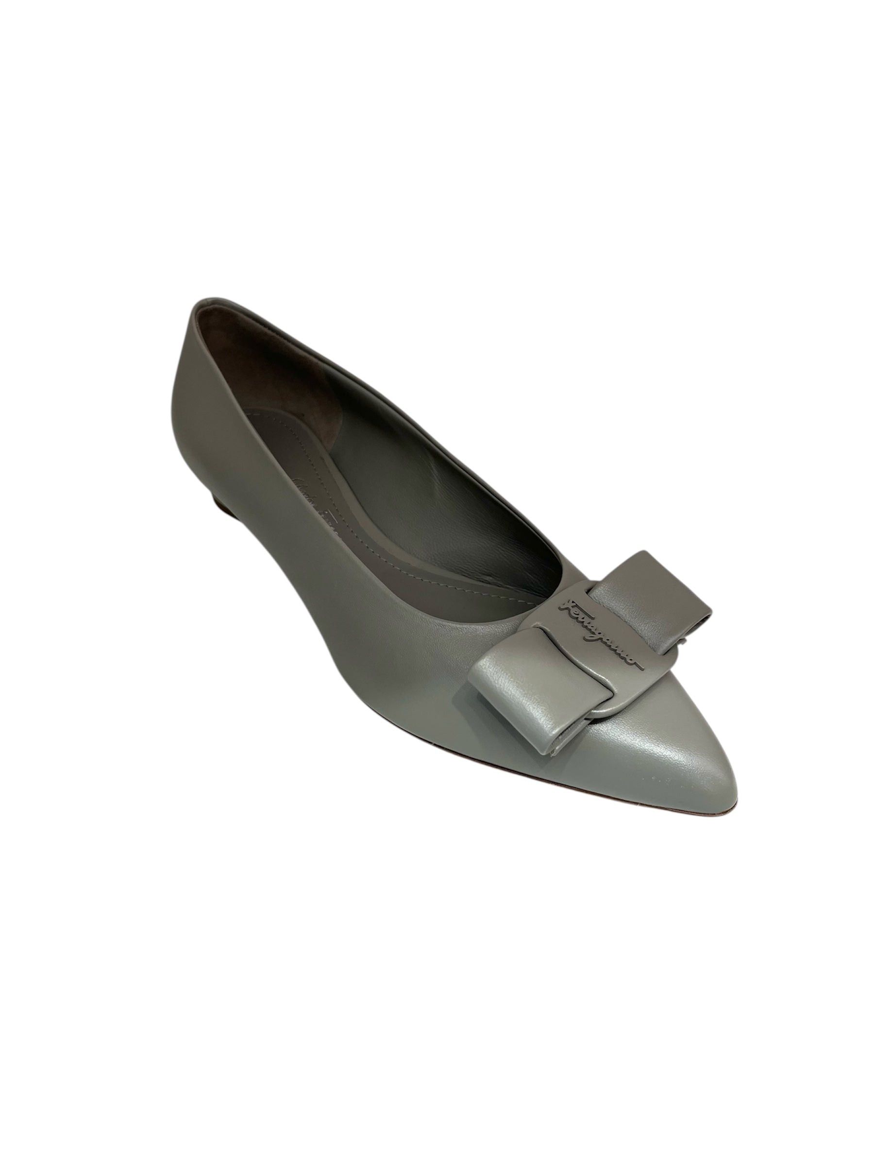 Ferragamo Logo Bow Leather Flats SIZE 10