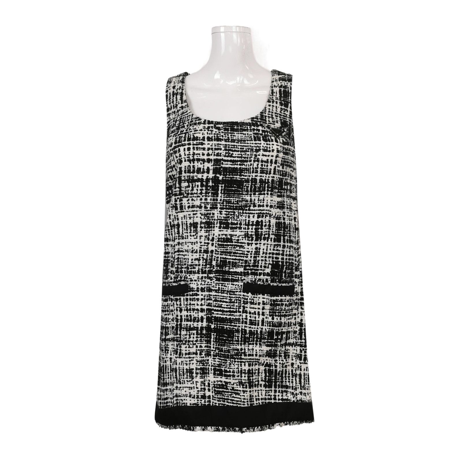 Prada Prada Logo Patch Tweed Mini Dress Size 36 Size XS / US 0-2 / IT 36-38 - 1 Thumbnail