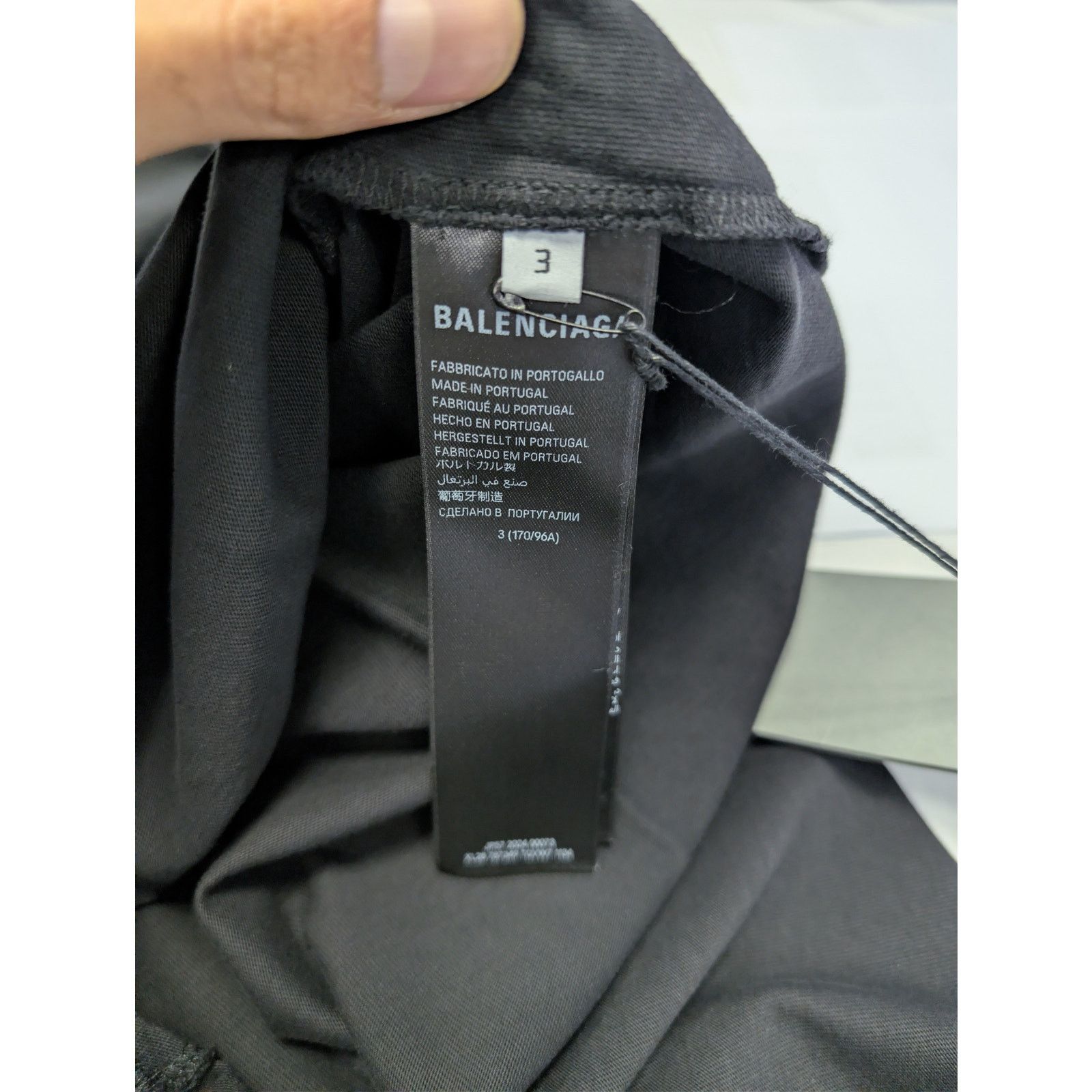 Balenciaga o1rshd1 Vintage Burning Unity Oversized Jersey T-Shirt Black Size US L / EU 52-54 / 3 - 16 Thumbnail