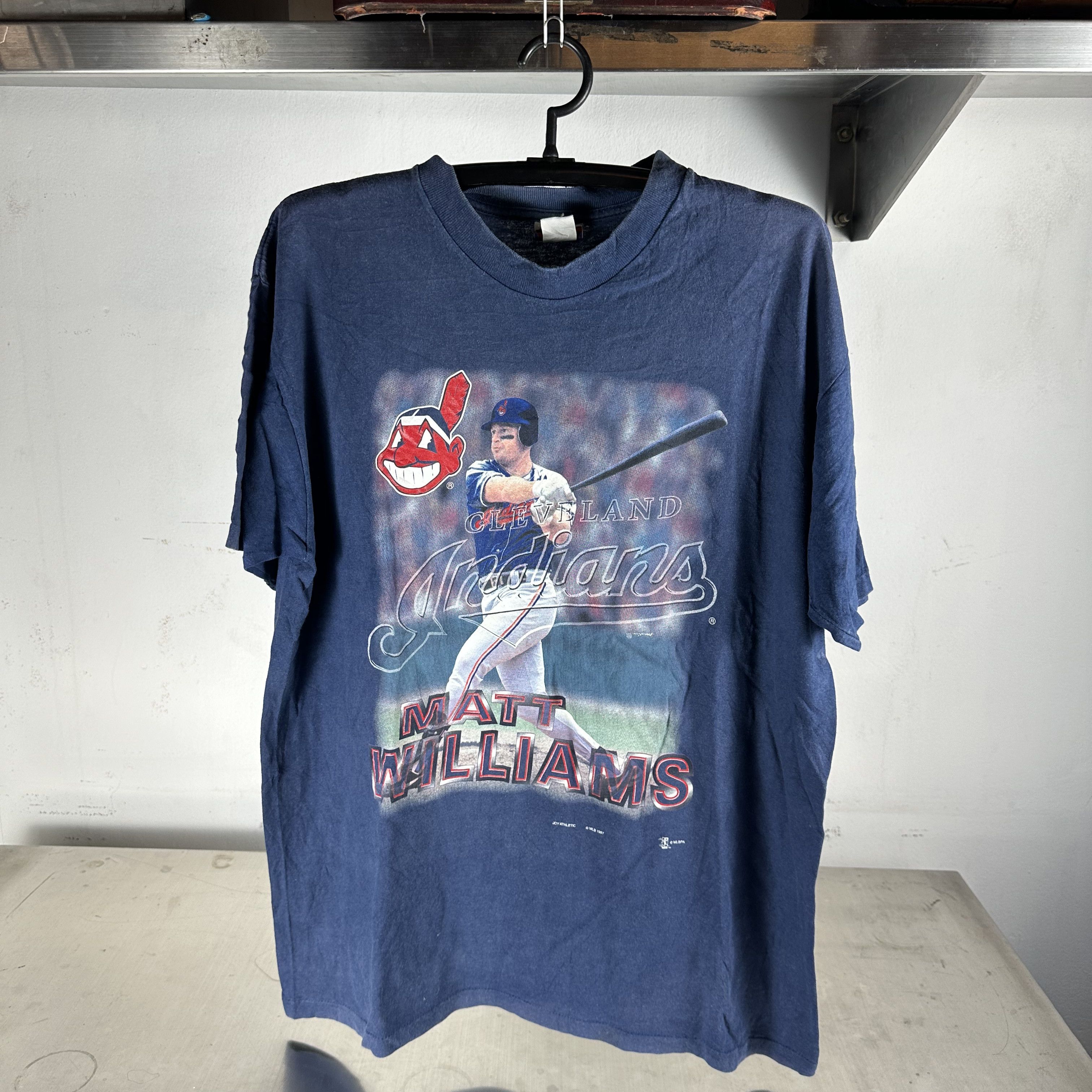 Vintage ​1997 Matt Williams Cleveland Indians MLB Graphic T-shirt Size US XL / EU 56 / 4 - 1 Thumbnail