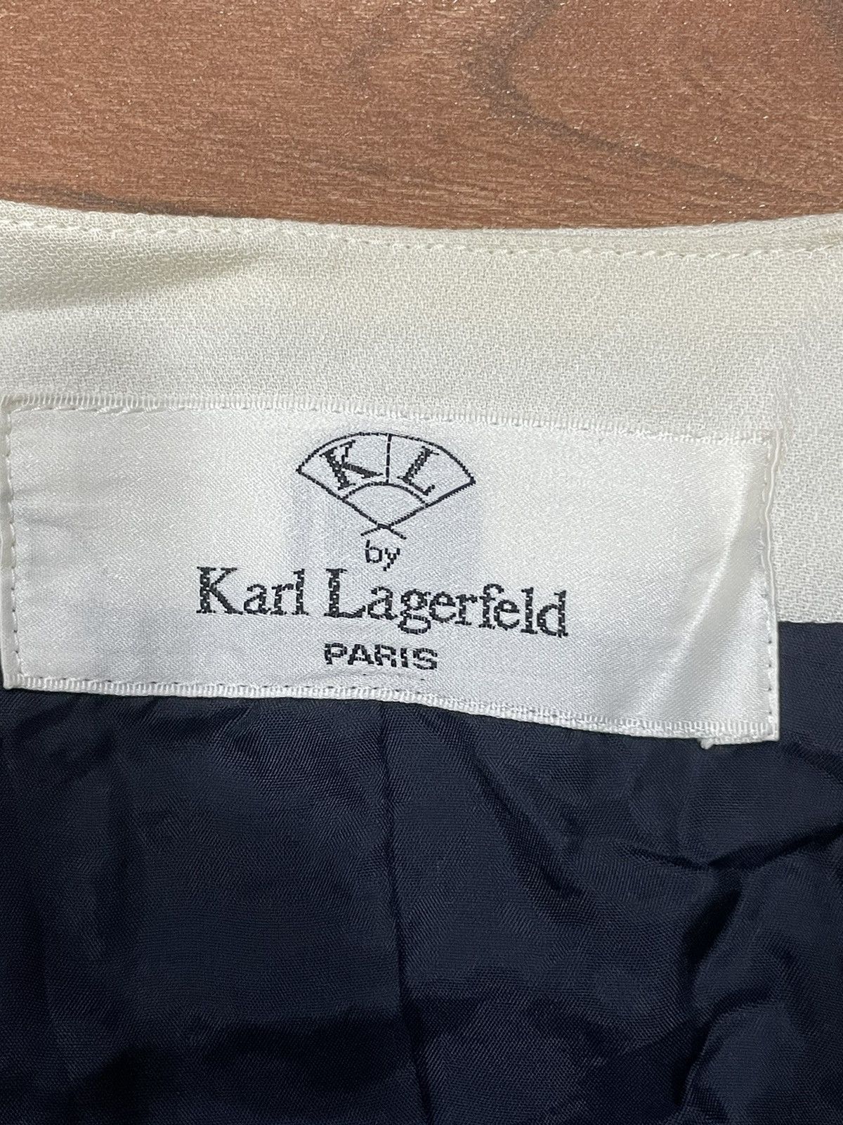 Karl Lagerfeld Karl Lagerfeld Top Size XS / US 0-2 / IT 36-38 - 4 Thumbnail