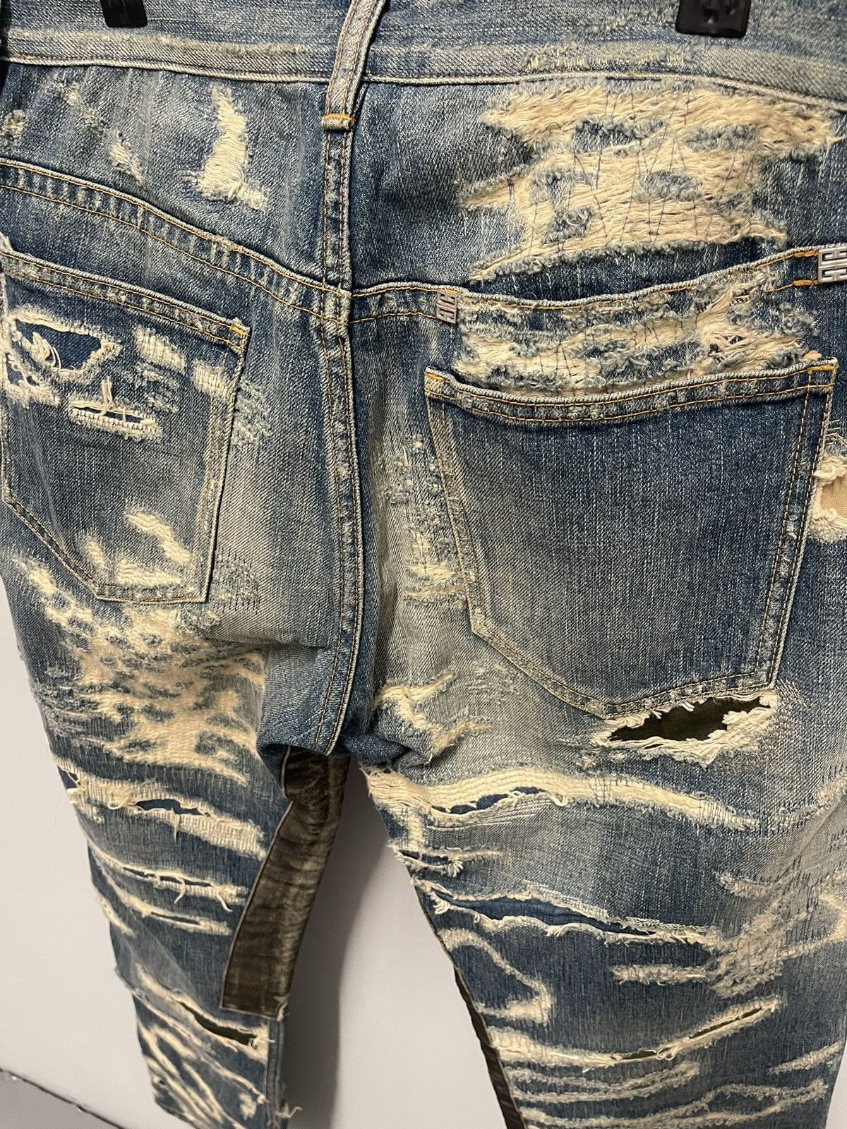 Givenchy Givenchy denim destroyed jeans Size US 30 / EU 46 - 9 Thumbnail