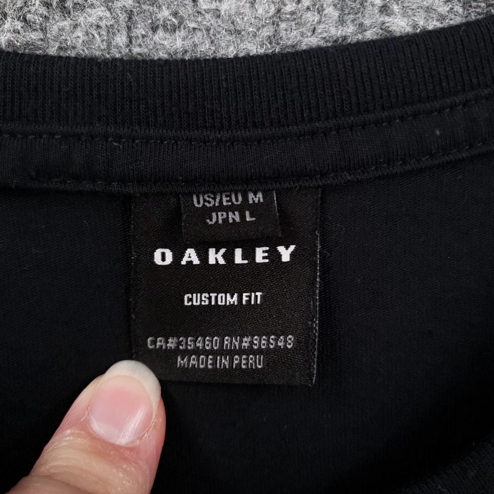 Oakley Oakley T Shirt Mens M Medium Black Embroidered Logo Crewneck Short Sleeve Size US M / EU 48-50 / 2 - 4 Thumbnail