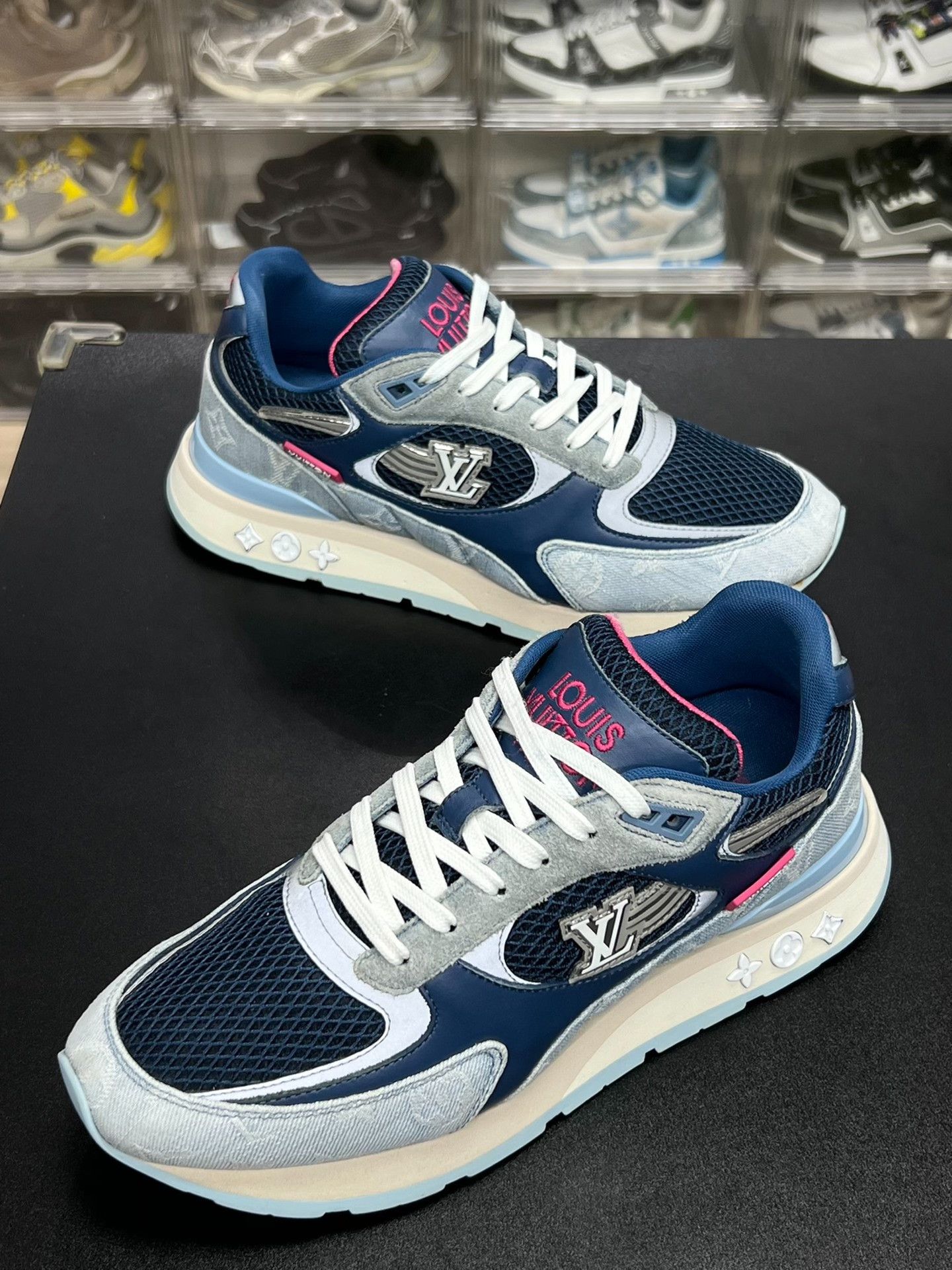 Louis Vuitton Louis Vuitton Denim Blue Lowtop Sneakers 8 Men Size US 8 / EU 41 - 1 Thumbnail