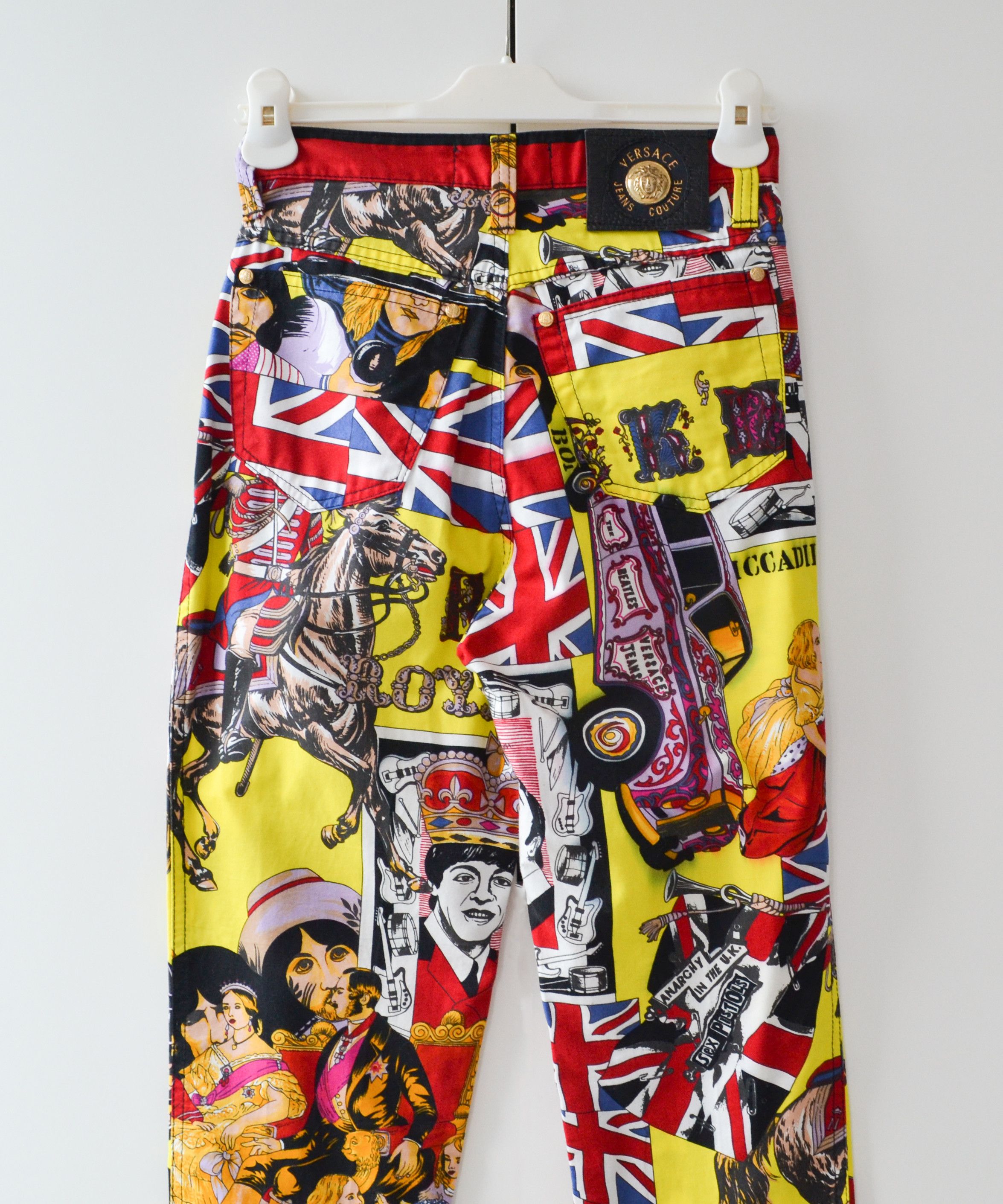 Versace Jeans Couture VERSACE Pants Printed Trousers Rock Beatles 90s Vintage Size 28" / US 6 / IT 42 - 6 Thumbnail