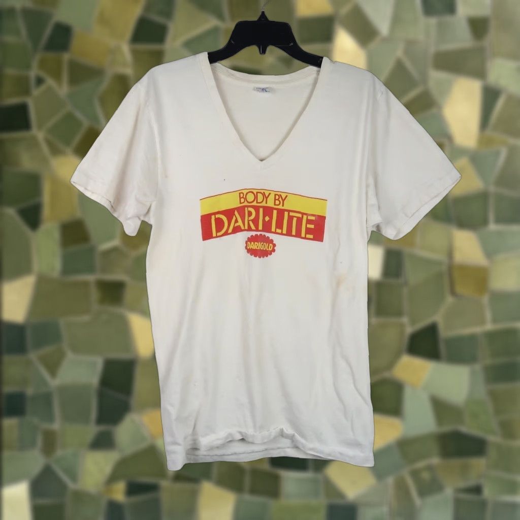 Vintage VINTAGE Darigold Promo V-Neck T-Shirt White 80s 100% Cotton L Men Short Sleeve Size US L / EU 52-54 / 3 - 1 Thumbnail