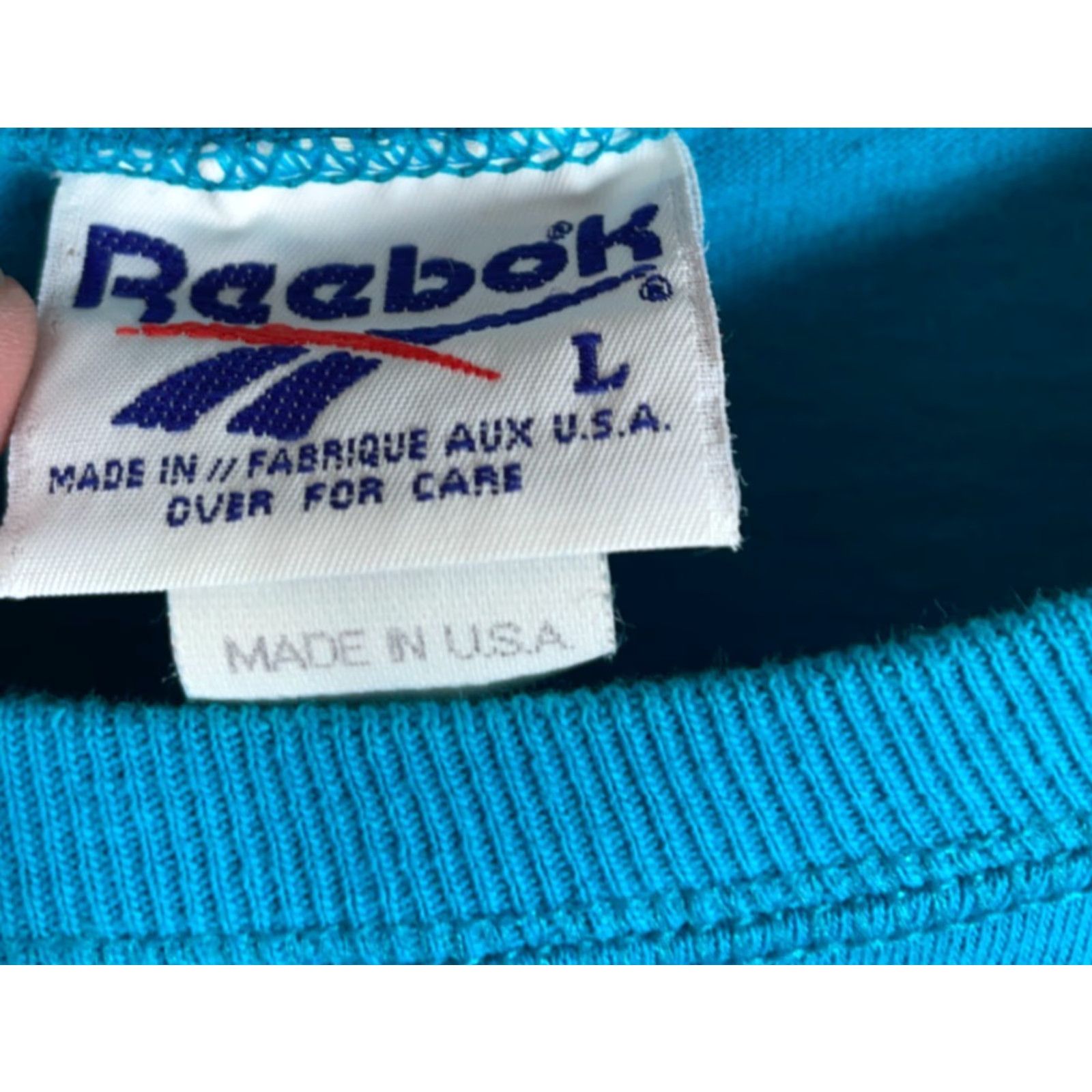 Reebok VINTAGE Reebok Cropped T-Shirt Adult Large Neon Blue USA Made Retro Double Sided Size L / US 10 / IT 46 - 3 Thumbnail