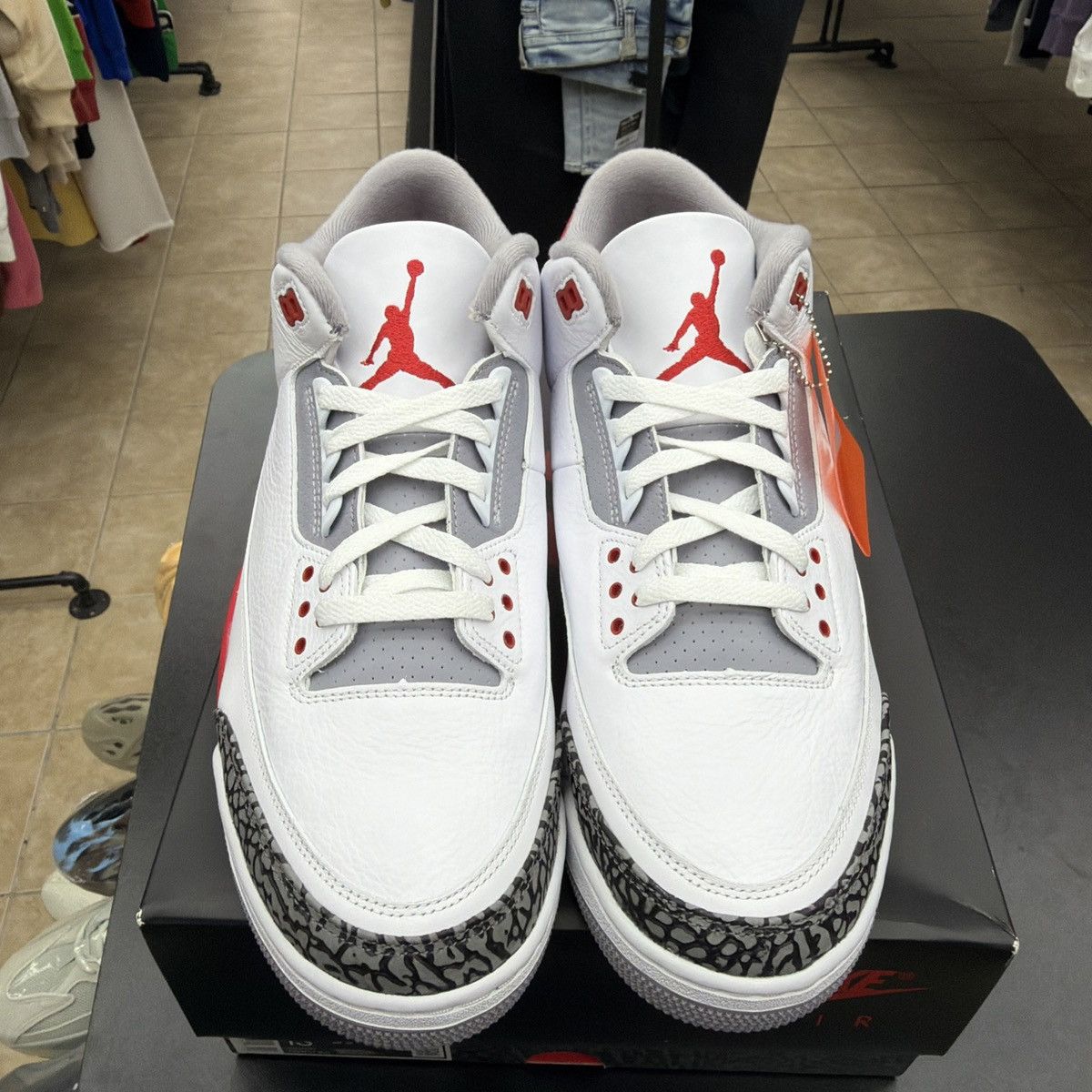 Jordan Brand Jordan Air Jordan 3 Retro White Fire Red-Black Men's Size 13 Size US 13 / EU 46 - 8 Thumbnail