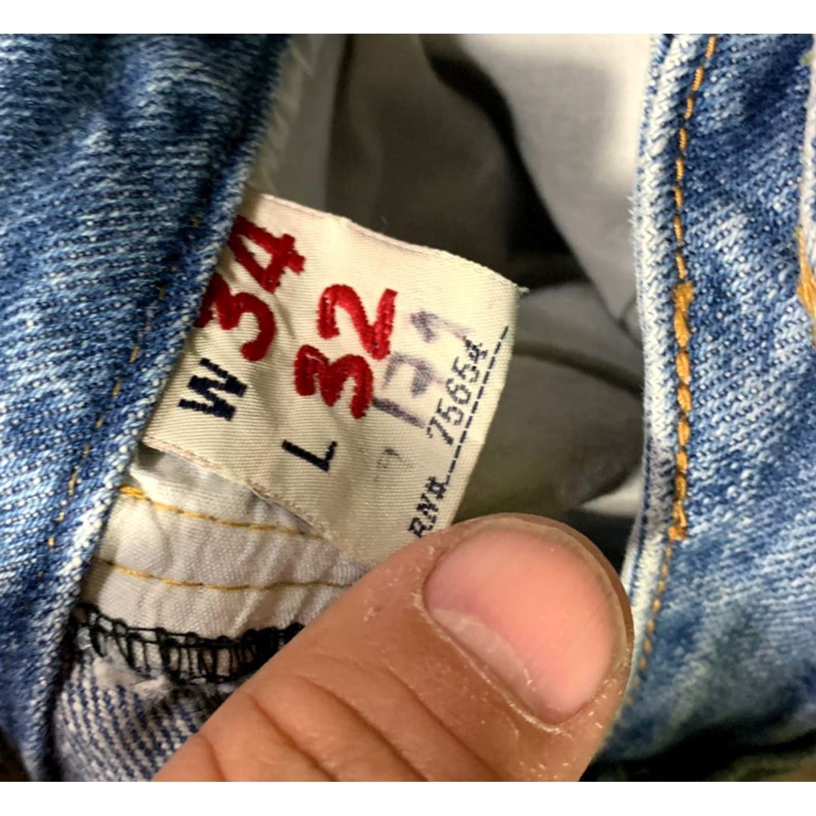 Vintage Erza Fitch Mens Distressed Jeans Size 32 X 30 Extra Large Size US 32 / EU 48 - 3 Thumbnail