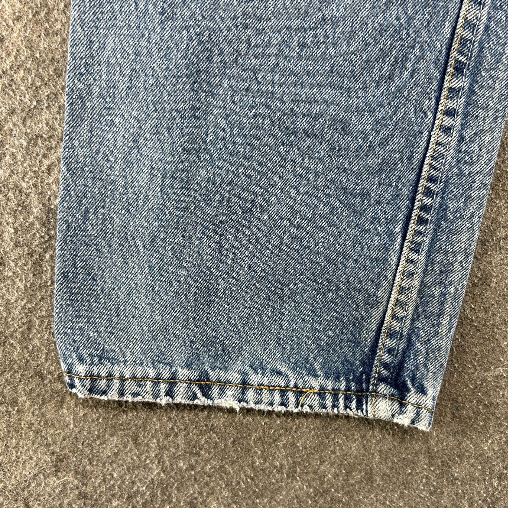 Levi's VINTAGE Levi's 501 Jeans Mens 36x30 Blue Straight Light Wash Distressed UK 90s Mens Size US 36 / EU 52 - 6 Thumbnail