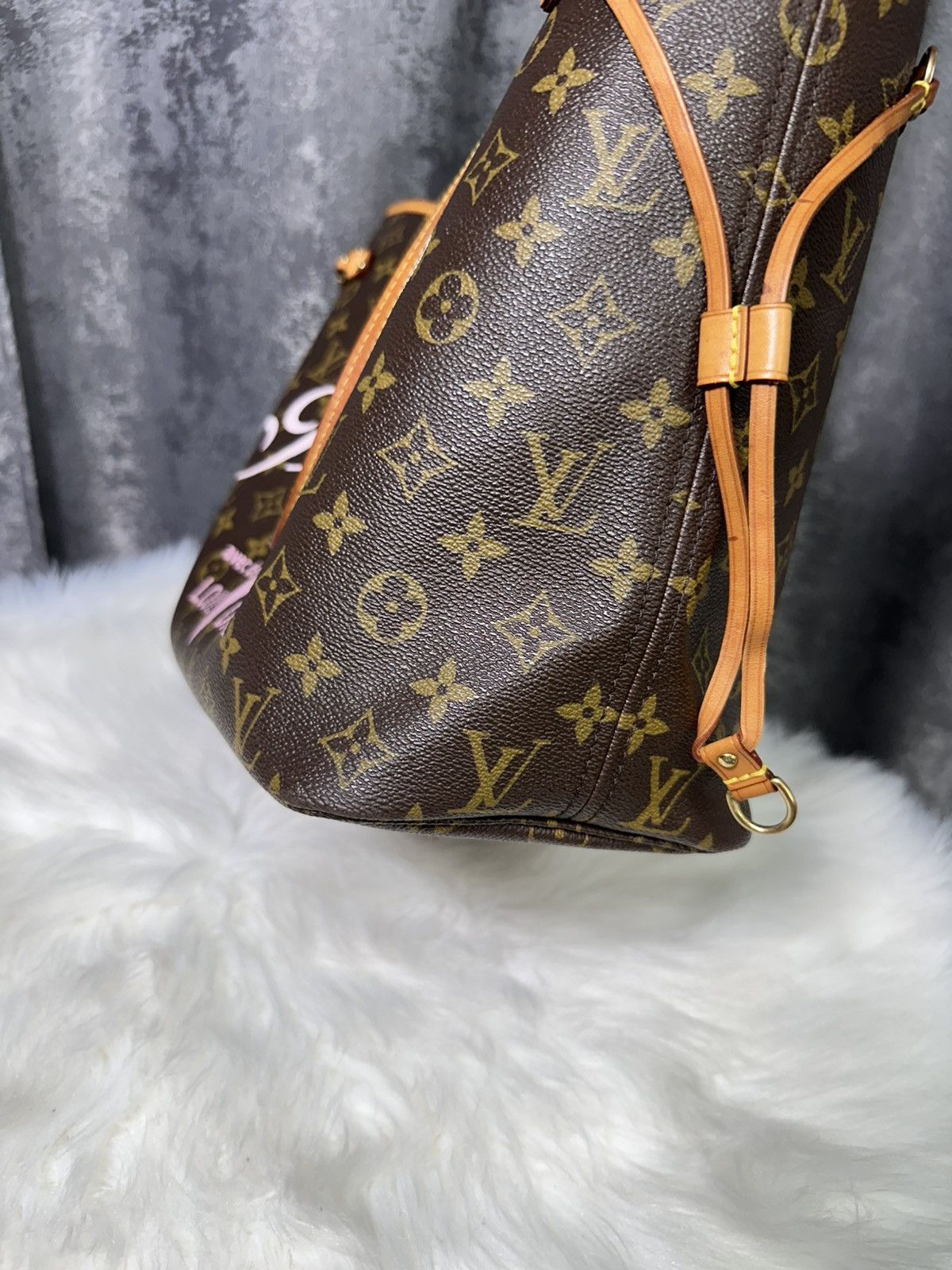 Designer × Louis Vuitton Louis Vuitton LIMITED EDITION V Neverfull bag ballerine rose Size ONE SIZE - 18 Thumbnail