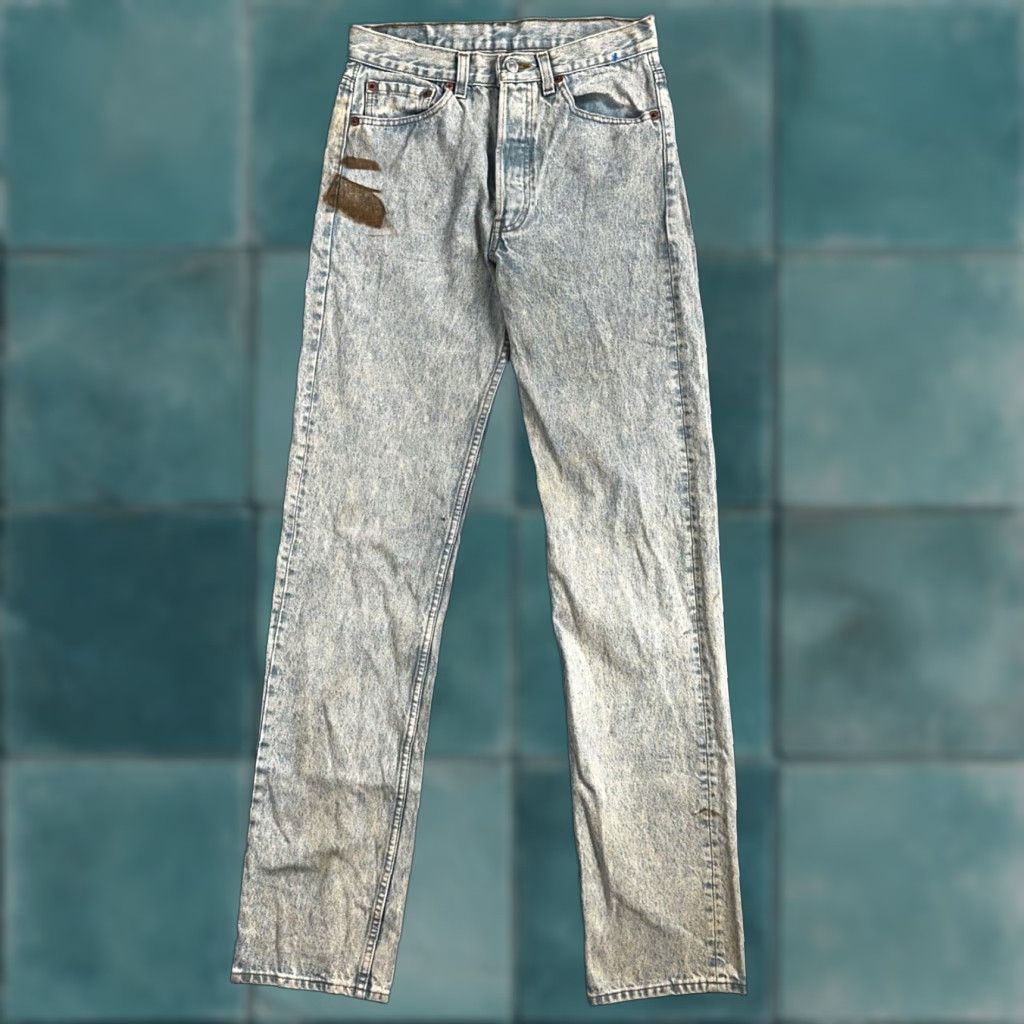 Levi's VINTAGE Levi's 501 Jeans - USA 90s Straight Mid Rise Blue Light Wash 30x34 Mens Regular 34 Inseam 501 Series Size US 30 / EU 46 - 1 Thumbnail