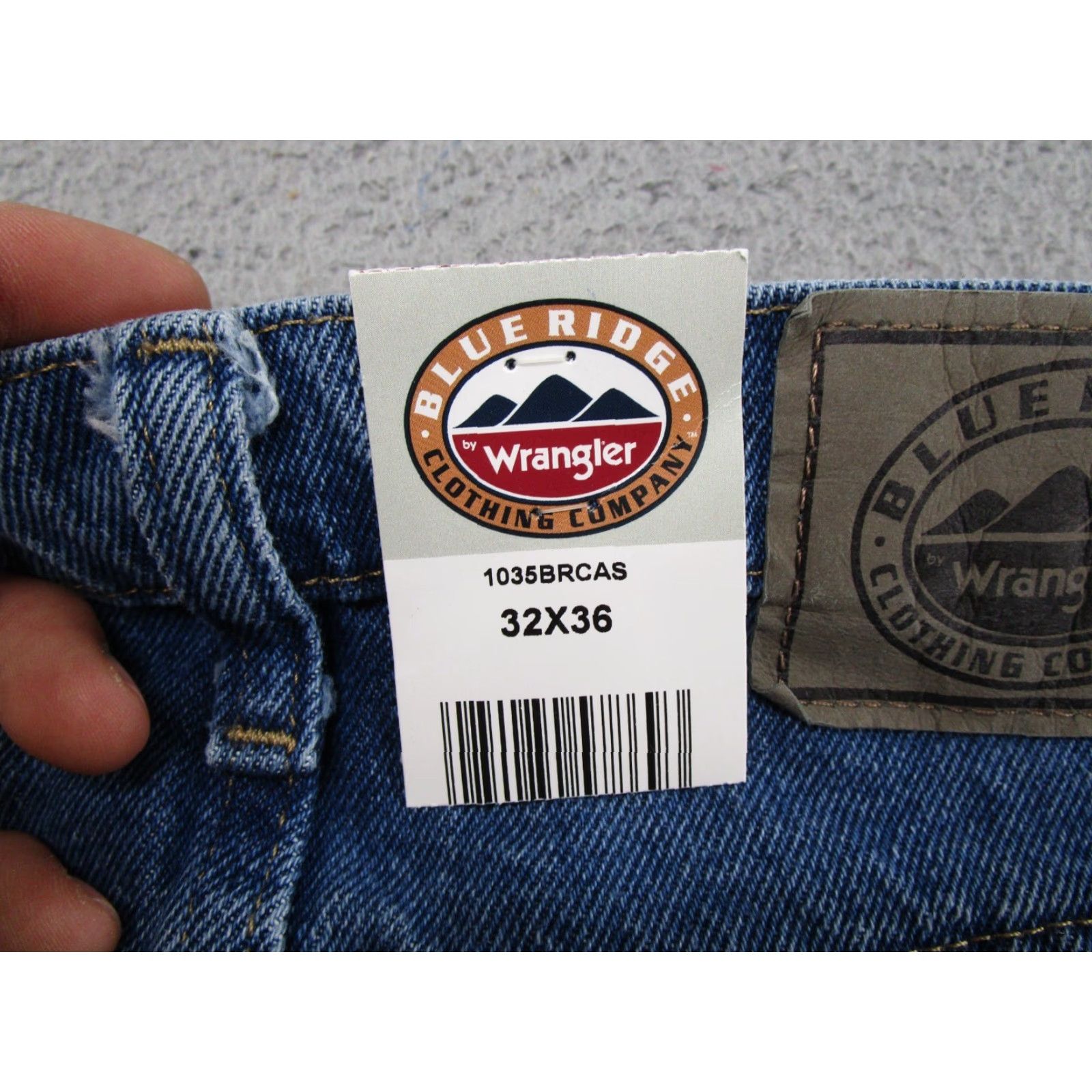 Wrangler VINTAGE Wrangler Blue Ridge Jeans Mens 32x36 Relaxed Fit Blue Denim Straight Leg NEW NWT Size US 32 / EU 48 - 3 Thumbnail
