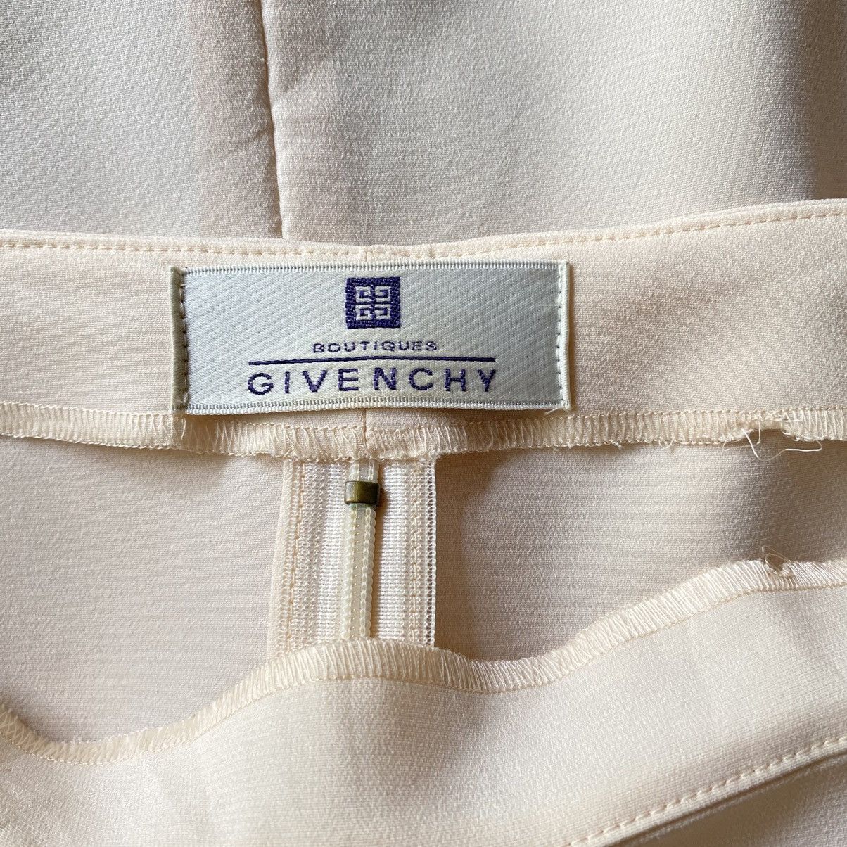 Givenchy Givenchy Soft Yellow Luxe Blouse Size XS / US 0-2 / IT 36-38 - 12 Thumbnail