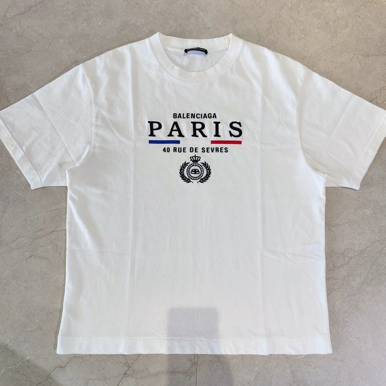 Balenciaga Balenciaga White short sleeves, paris series Size US S / EU 44-46 / 1 - 1 Thumbnail