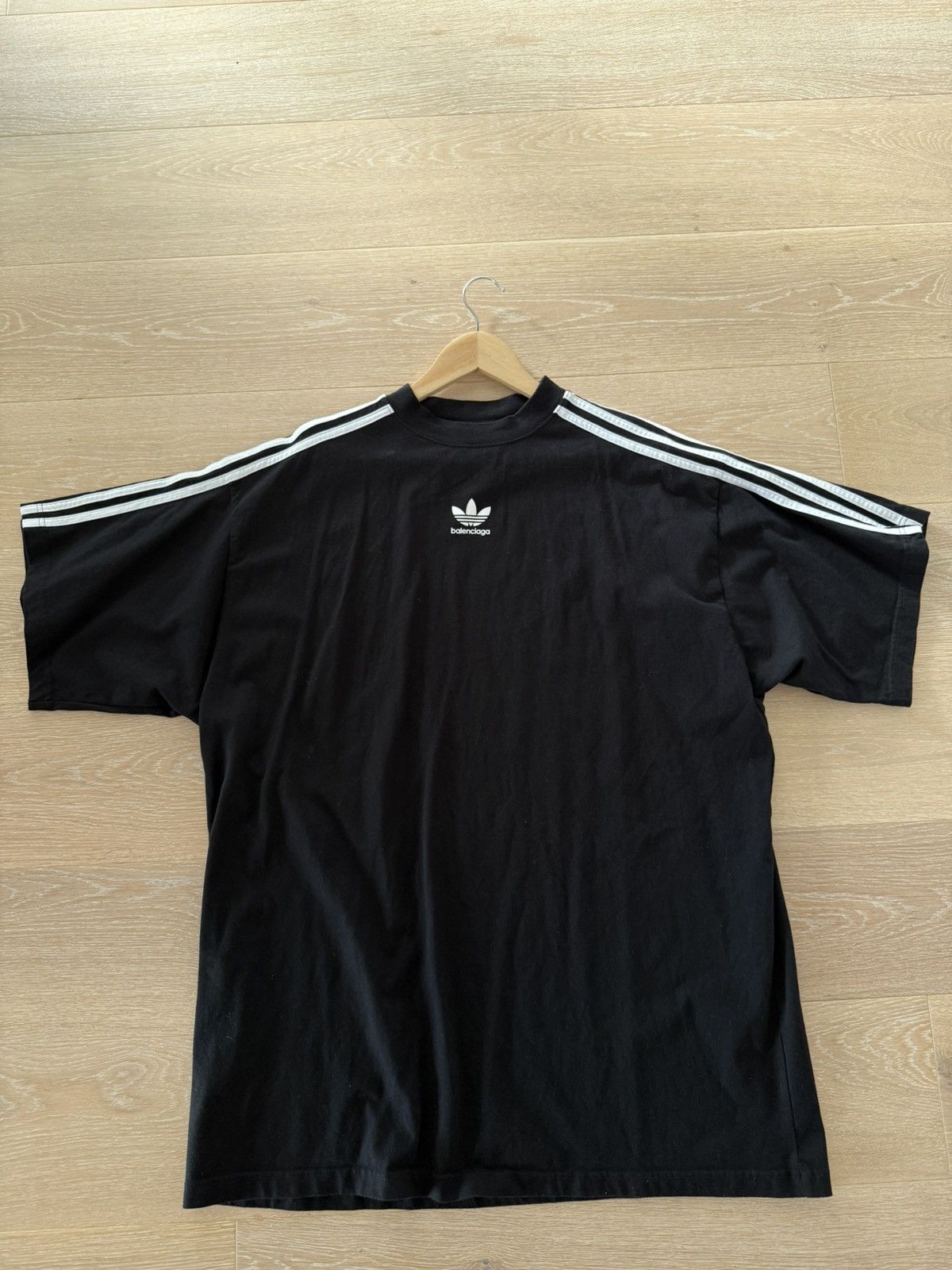 Balenciaga Balenciaga Adidas Oversized T-shirt Size US L / EU 52-54 / 3 - 1 Thumbnail