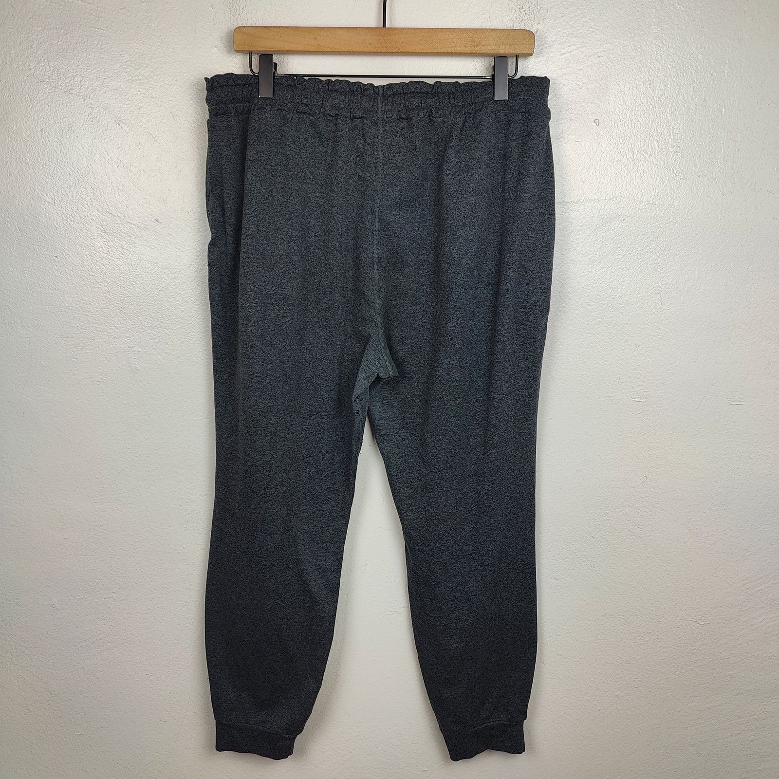 Vuori Vuori Performance Joggers Womens XL DreamKnit Charcoal Size 33" - 6 Thumbnail