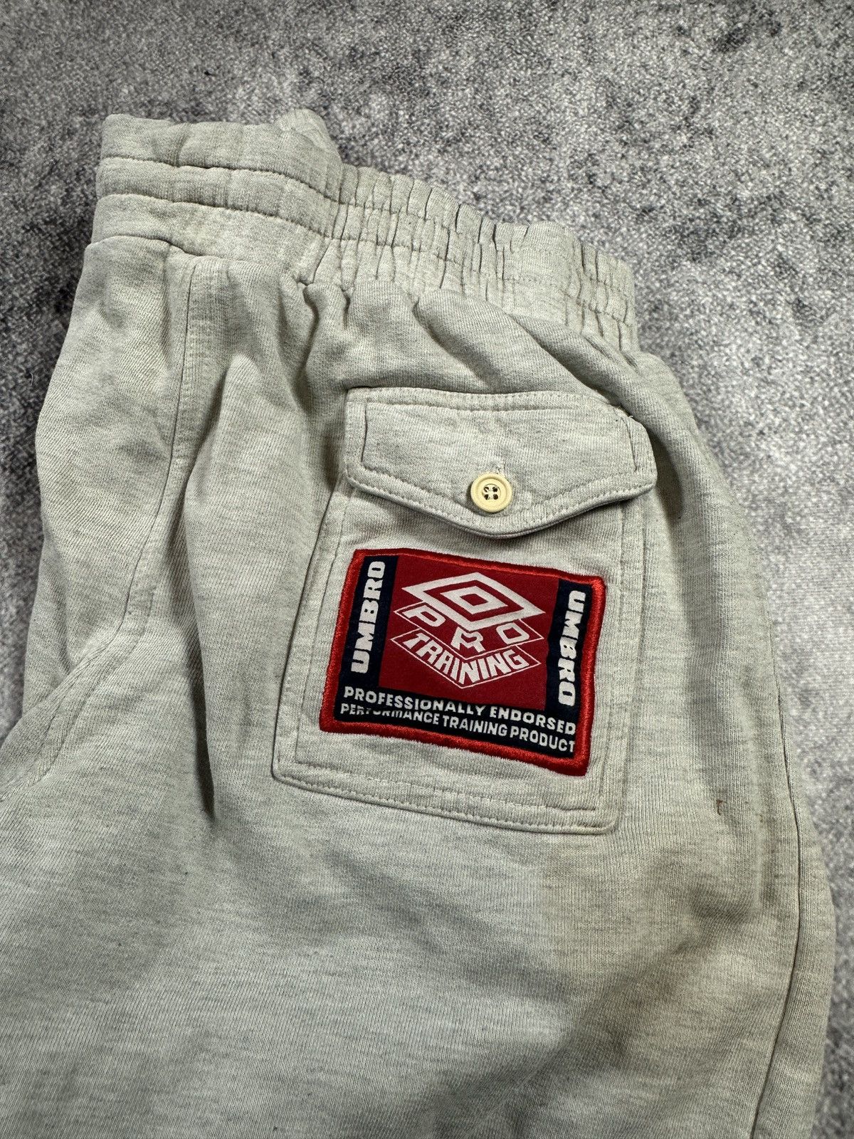 Umbro Vintage Umbro Logo Shorts Casual Streetwear Rare M VTg Size US 32 / EU 48 - 4 Thumbnail