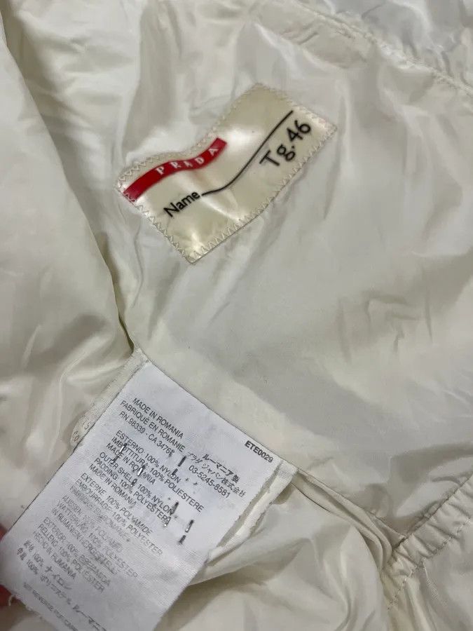 Prada 2000s Prada Asymmetrical Zip Retractable Hood White Jacket Size US M / EU 48-50 / 2 - 14 Thumbnail