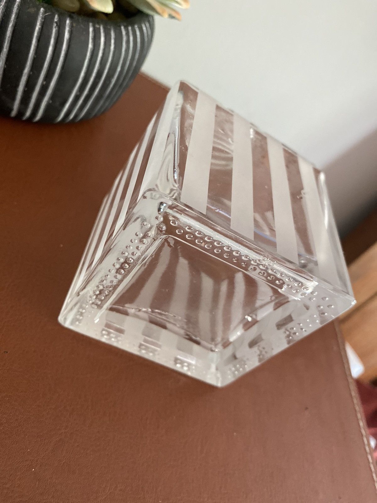 Other BEAUTIFUL LARGE VINTAGE ETCHED STRIPED GLASS PERFUME BOTTLE Size ONE SIZE - 9 Thumbnail