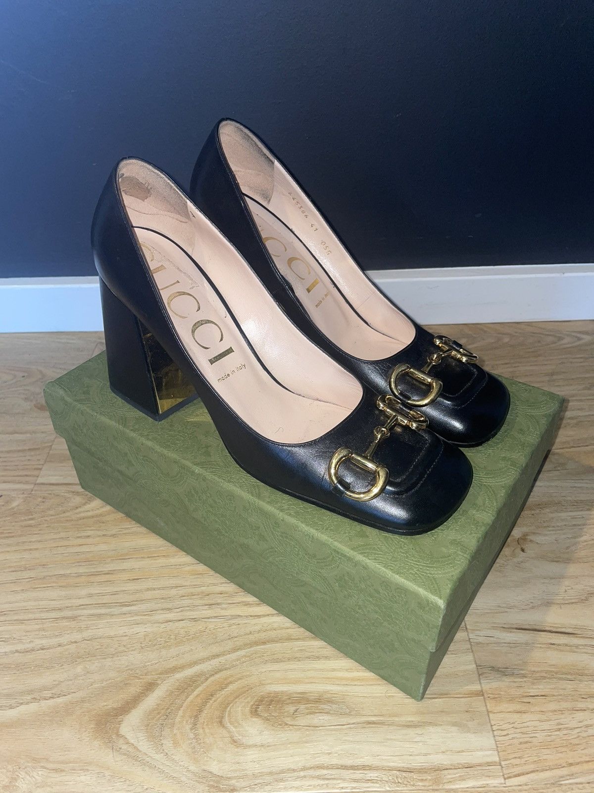 Gucci Black Gucci Pumps with the Horse and Gold Plated 4 inch Heel Size US 11 / IT 41 - 1 Thumbnail
