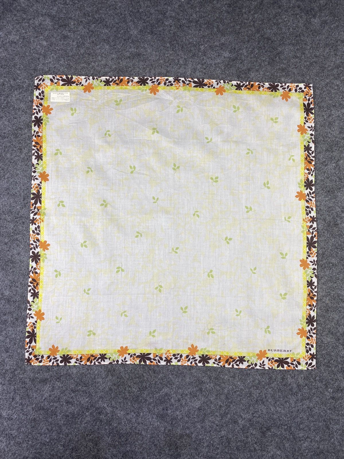 Burberry × Vintage Burberry Handkerchief / Bandana / Neckerchief- B013 Size ONE SIZE - 1 Thumbnail