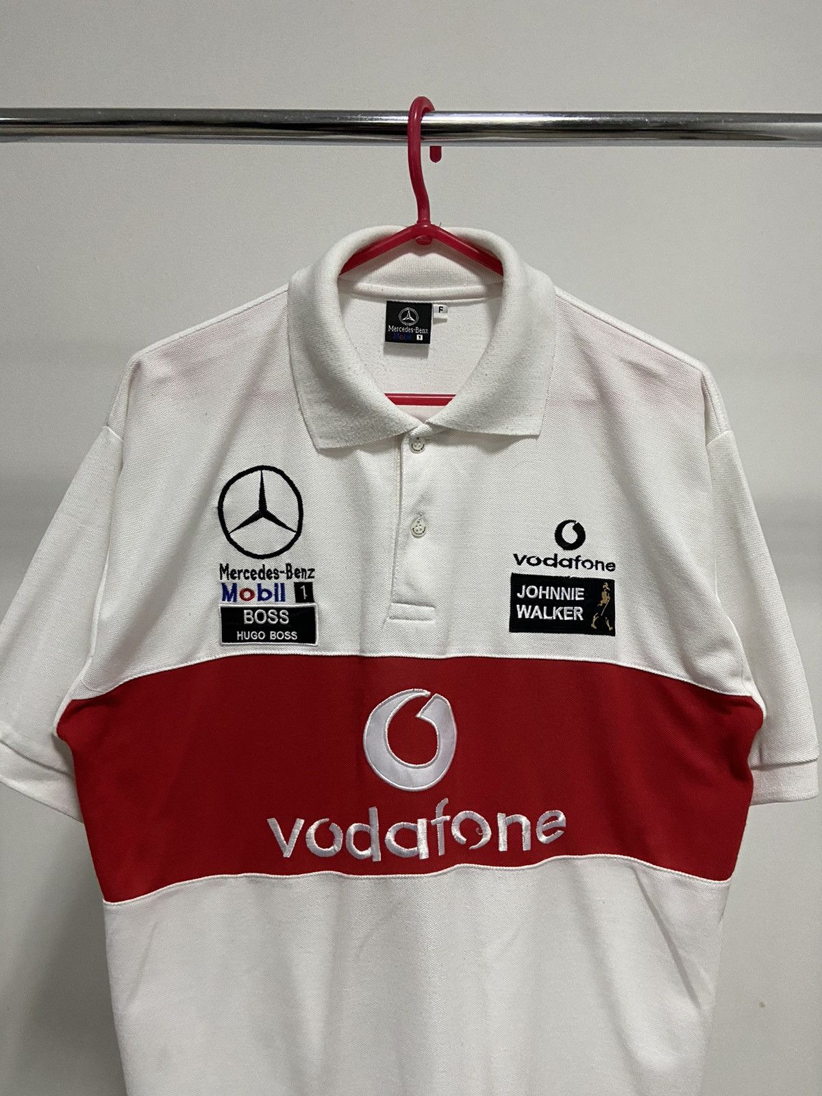 Vintage Mercedes Benz Vodafone polo racing big logo t shirt vintage Size US S / EU 44-46 / 1 - 2 Thumbnail
