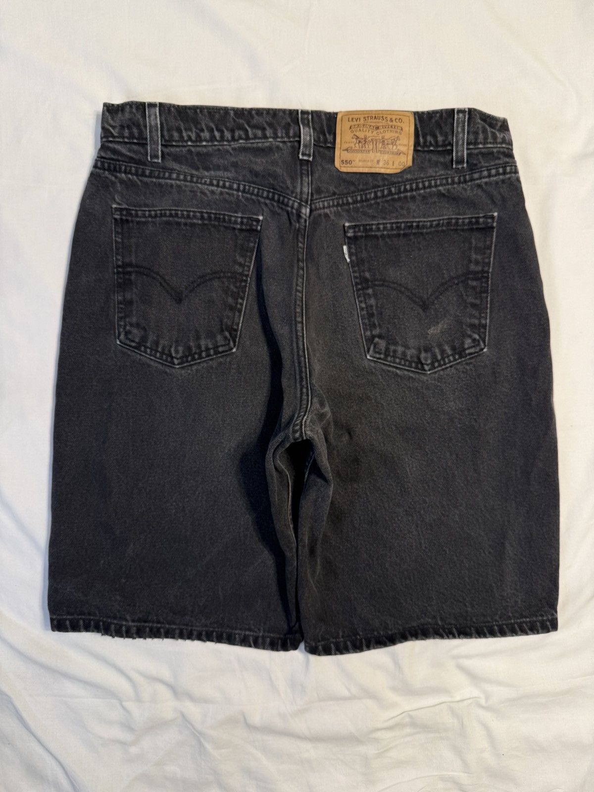 Levi's Vintage 90s Levis 550 Baggy Black Jean Shorts Size US 34 / EU 50 - 1 Thumbnail