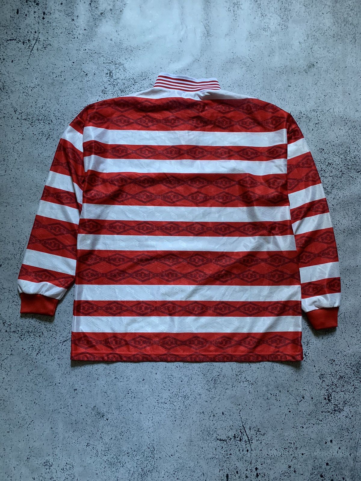 Umbro Vintage Umbro Soccer Jersey Long Sleeve Monogram England Y2K Size US XL / EU 56 / 4 - 7 Thumbnail