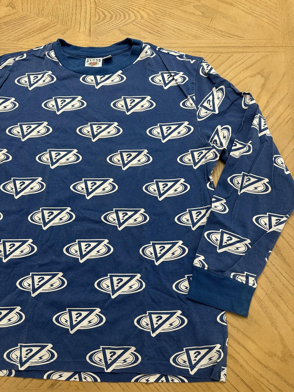 Guess GUESS x J Balvin "Colores" capsule collection Size US M / EU 48-50 / 2 - 2 Thumbnail