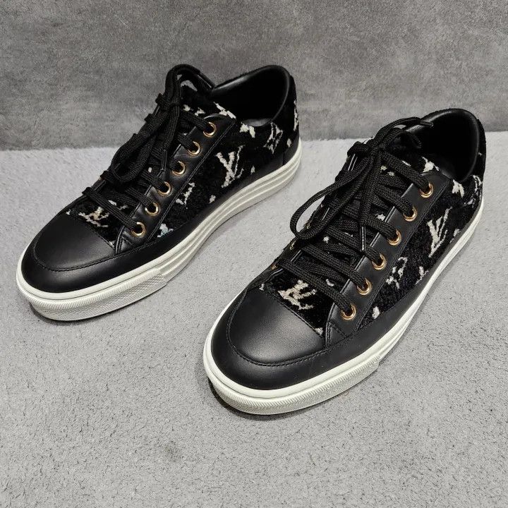 Louis Vuitton Louis Vuitton Stellar Fashion Sneakers in Black and White 0079 Size US 5 / IT 35 - 1 Thumbnail
