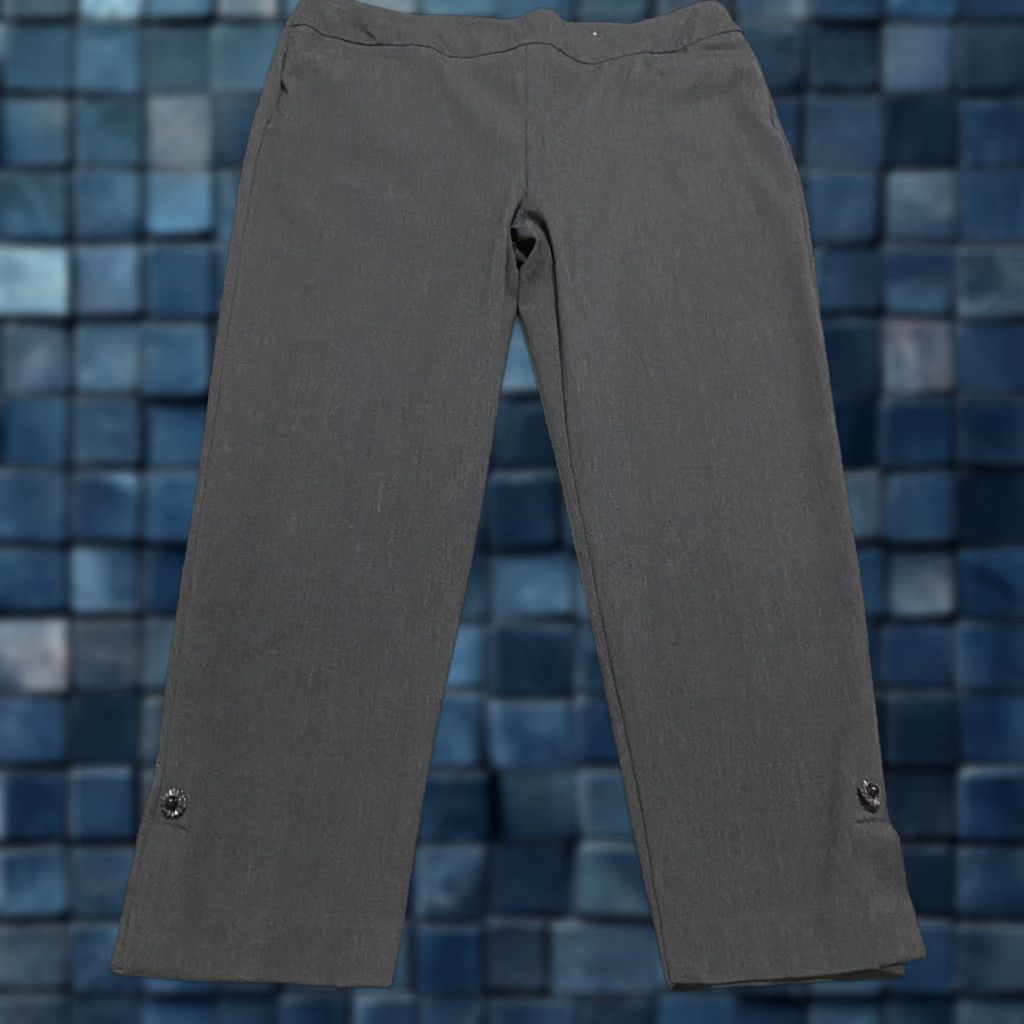 Vintage Chicos Womens 16 Dress Pants Gray High Rise Pull On Pockets Ankle Women 16 Pants Gray High Rise Pull On Pockets Ankle Chico's Size 38" / US 16 / IT 52 - 1 Thumbnail