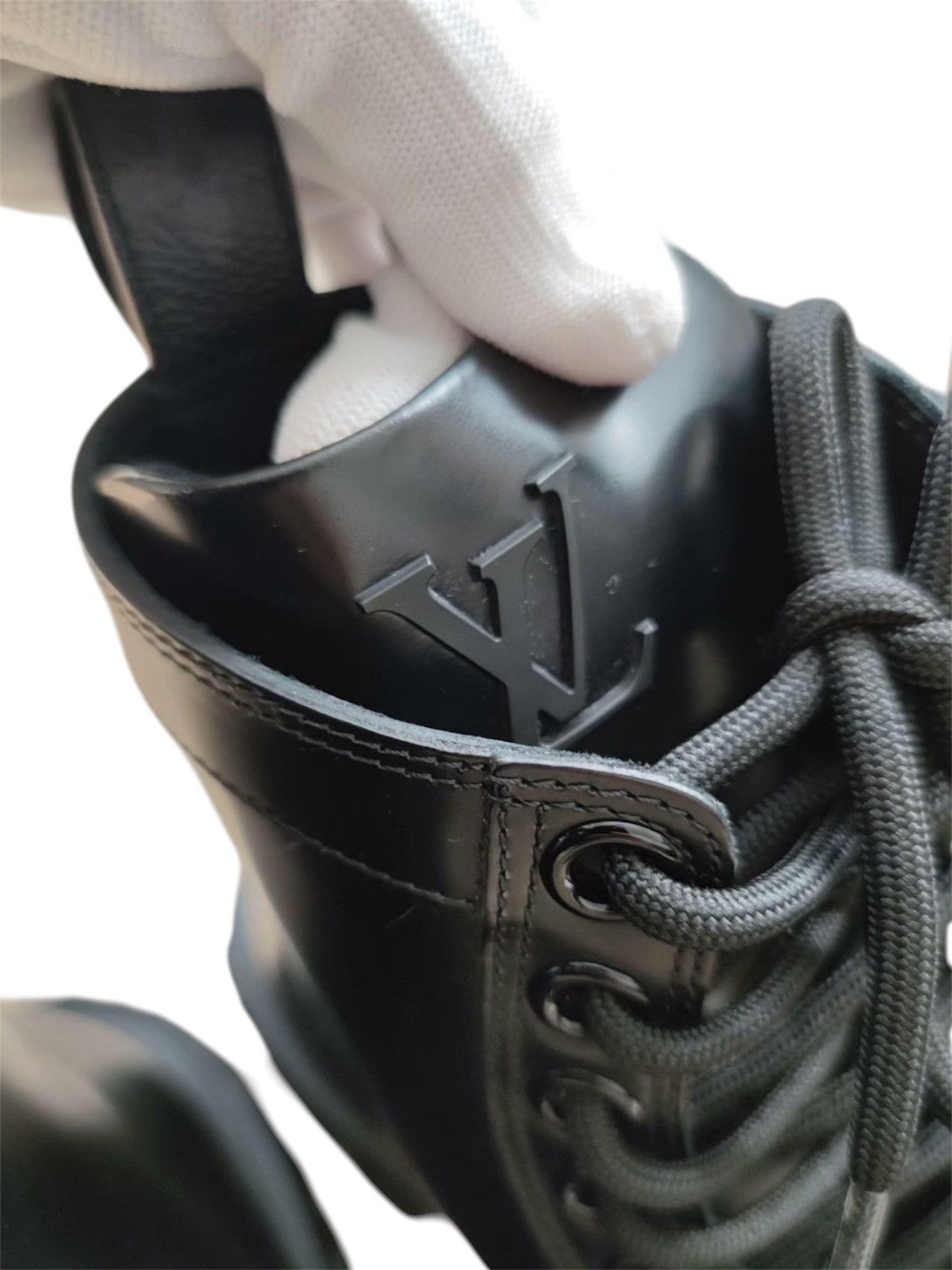 Louis Vuitton Louis Vuitton 7 Baroque Ranger Boots Black Calf Leather Size US 7 / EU 40 - 5 Thumbnail