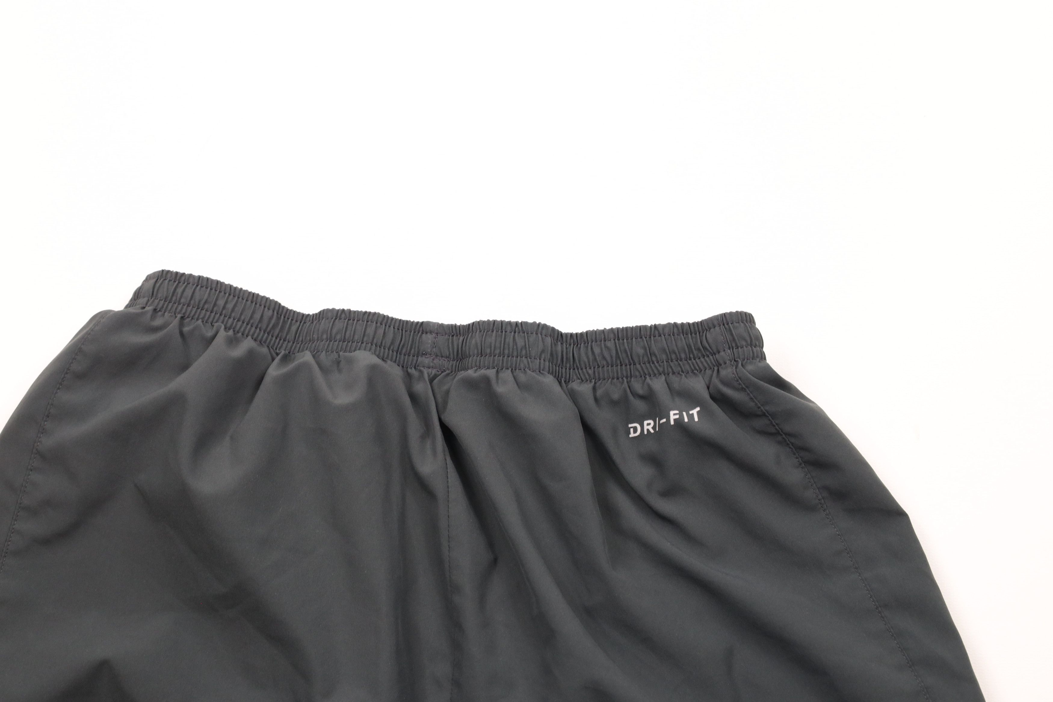 Nike × Vintage Vintage Nike Block Travis Scott Swoosh Lined Shorts Gray Size US 32 / EU 48 - 9 Thumbnail