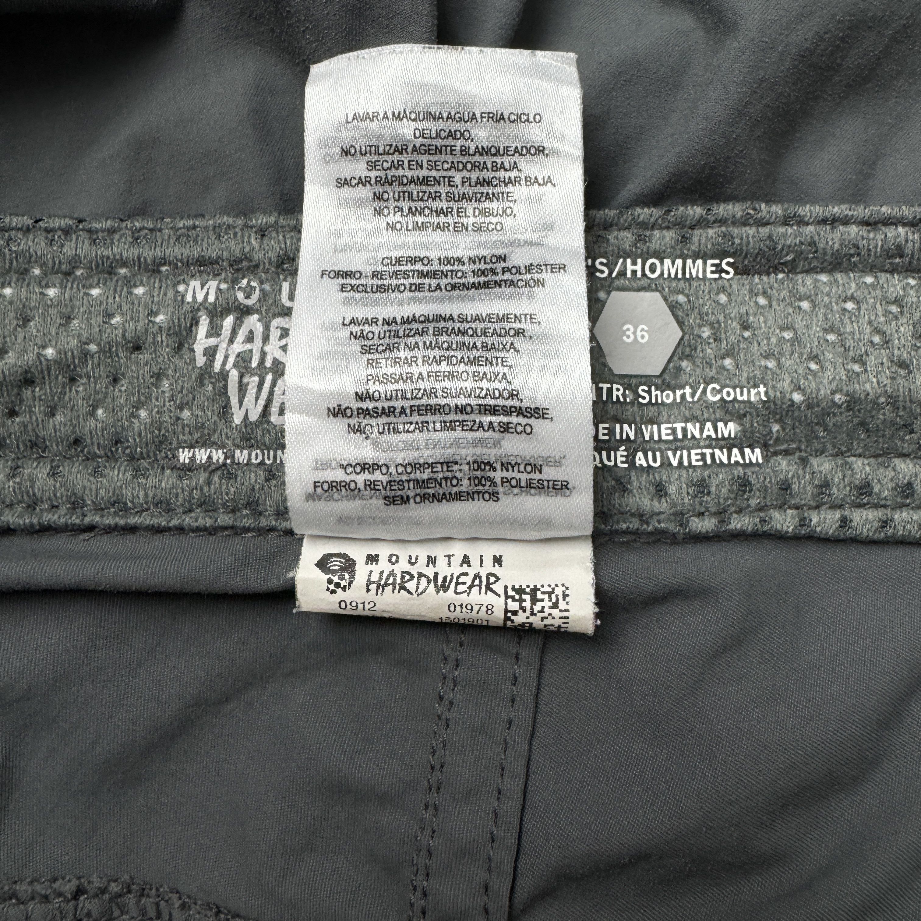 Mountain Hardwear Men's Hiking shorts Size US 36 / EU 52 - 4 Thumbnail