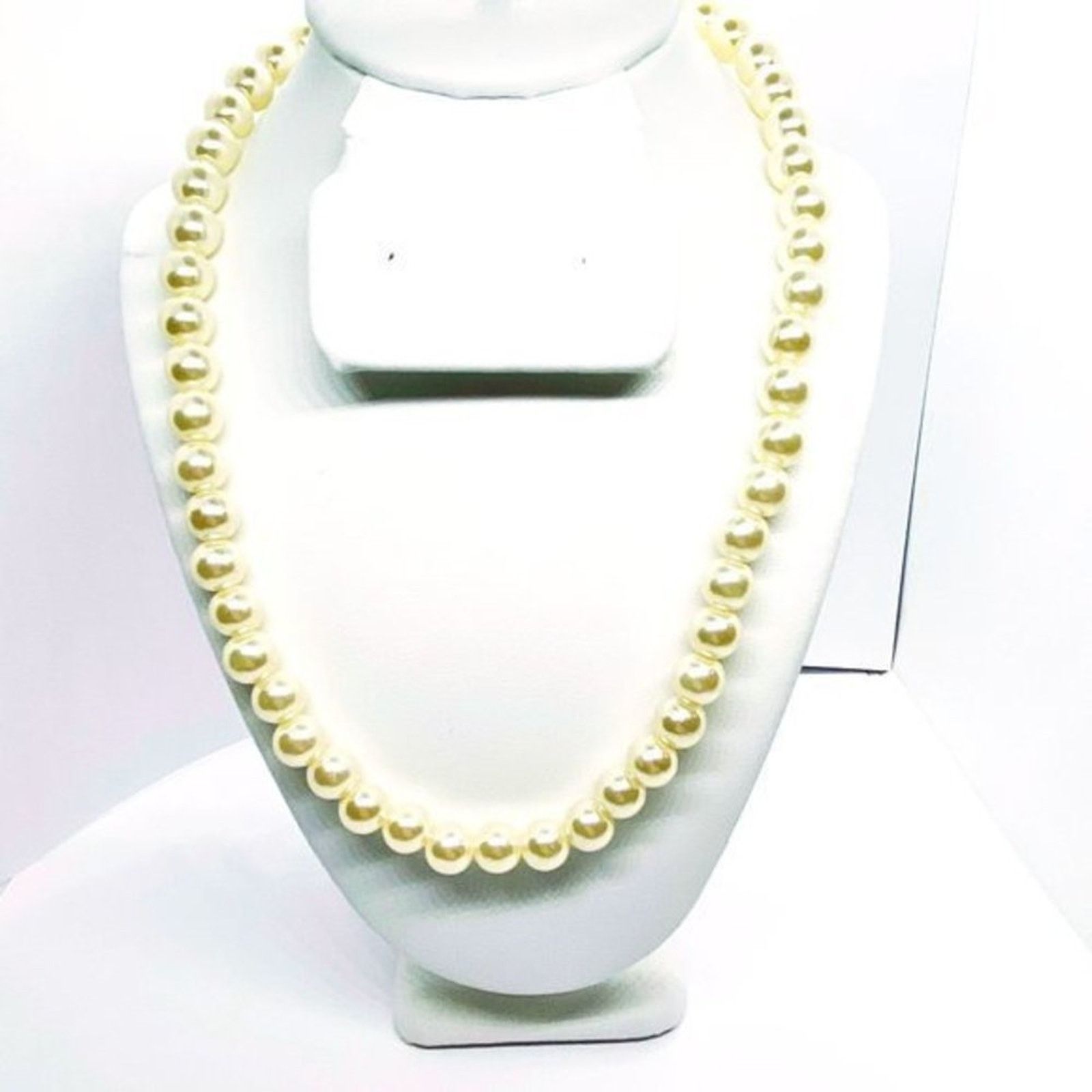 Boutique Moschino Pearl Colored Beaded Necklace Size ONE SIZE - 1 Thumbnail