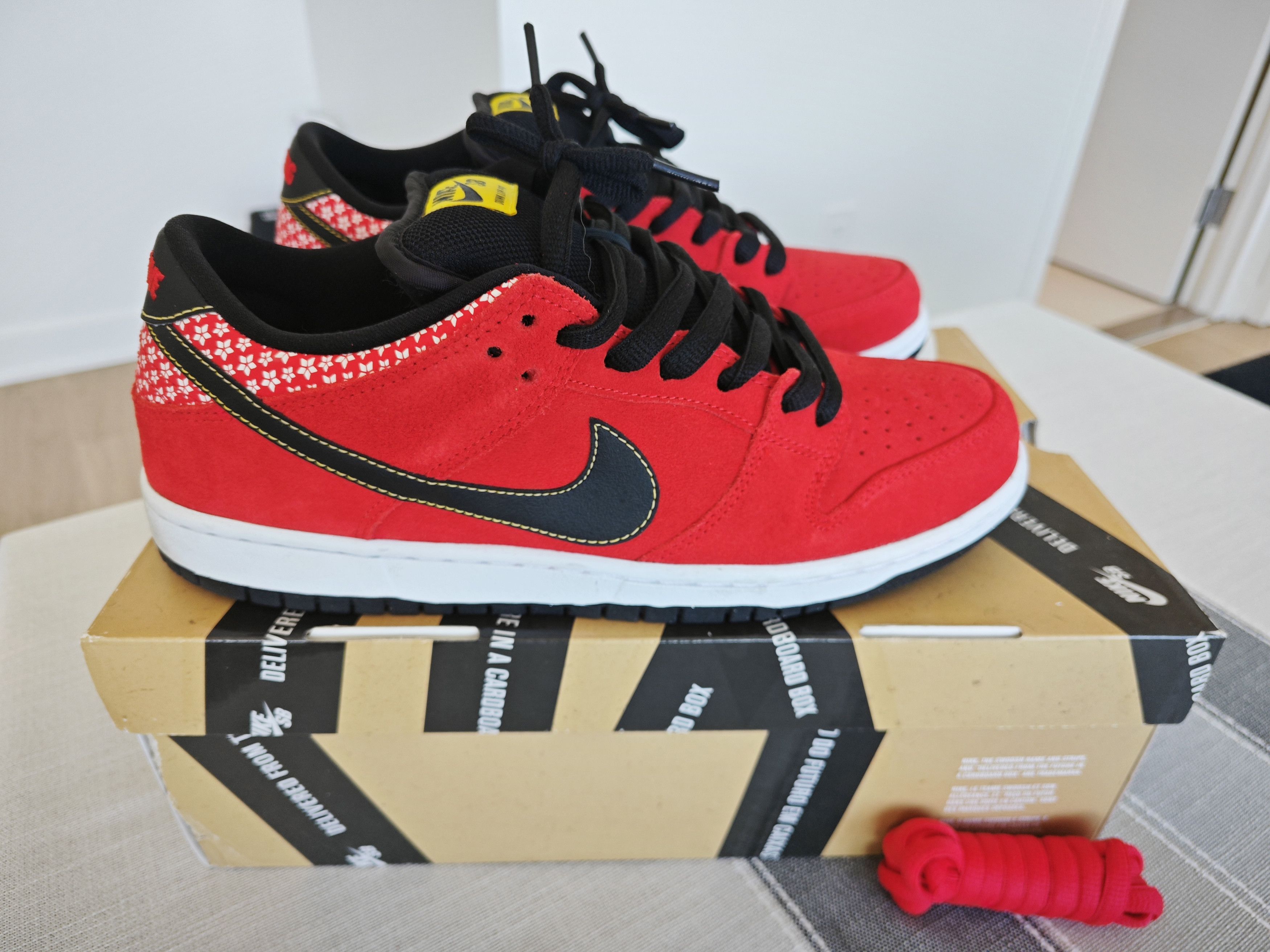 Nike BRAND NEW Nike SB Firecracker Red Size US 9.5 / EU 42-43 - 1 Thumbnail