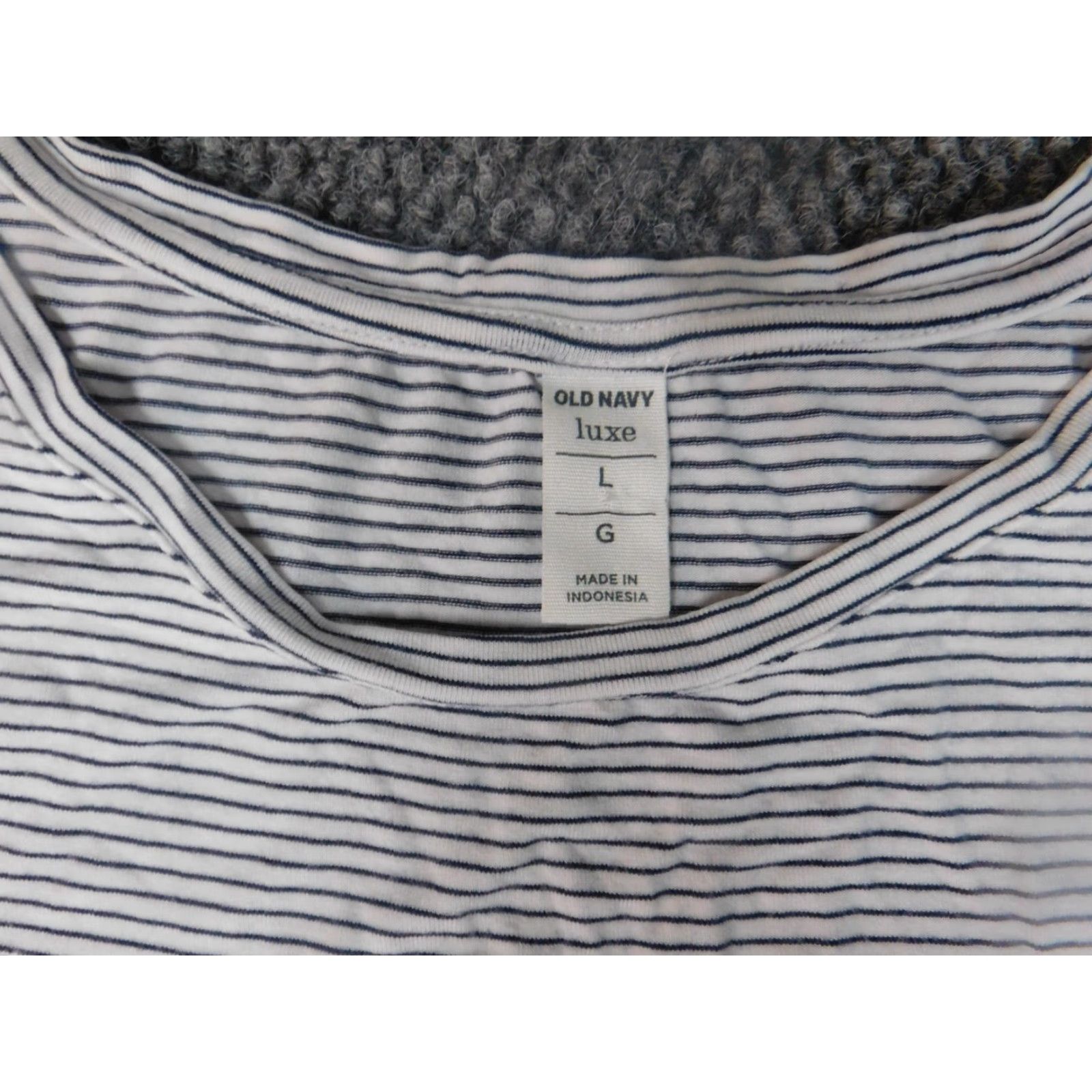 Old Navy Old Navy Blouse Shirt Womens Large White Striped Luxe Rayon Short Sleeve Collared Pullover Casual Basic White L Womens Size L / US 10 / IT 46 - 7 Thumbnail