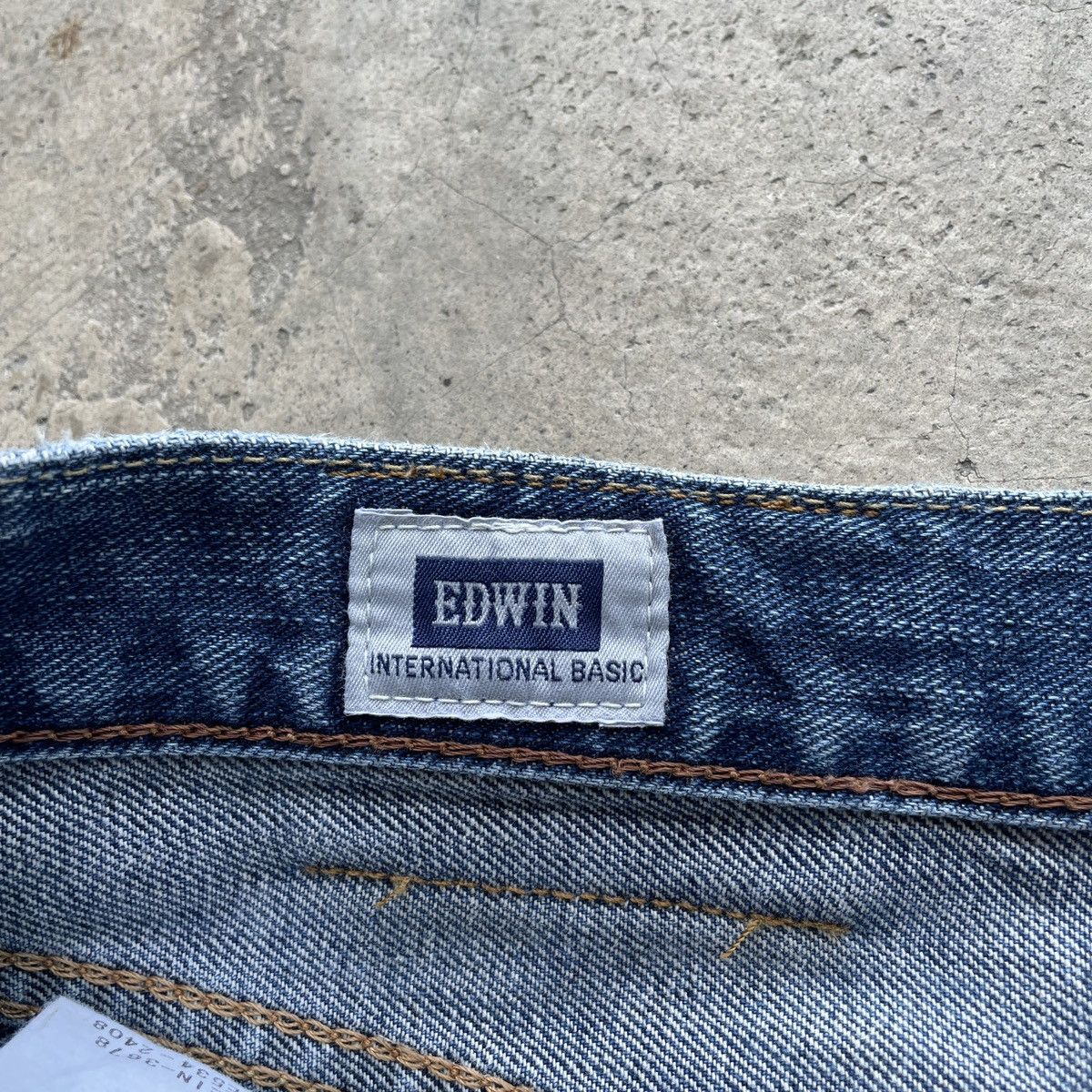 Japanese Brand Vintage Edwin 402 Made In Japan Faded Jeans Pants Denim Size US 31 - 7 Thumbnail