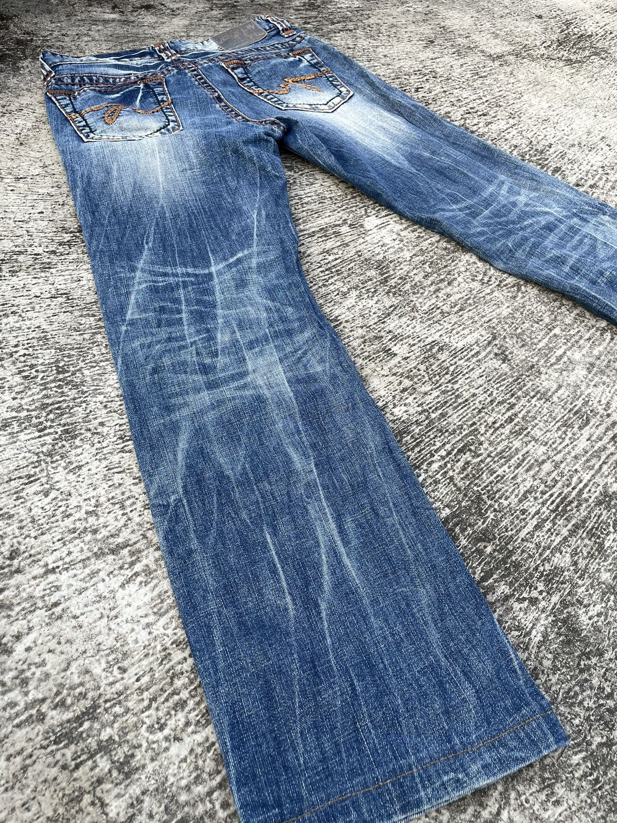 Japanese Brand Jambange faded jeans Size 26" / US 2 / IT 38 - 21 Thumbnail