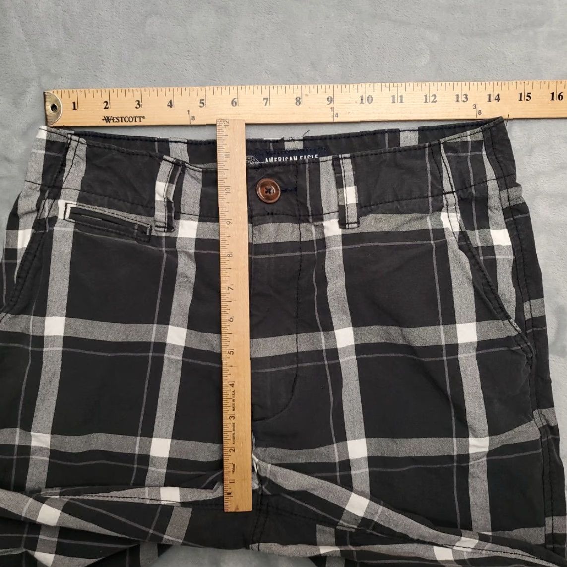 American Eagle Outfitters VINTAGE American Eagle Outfitters Shorts Mens 28 Black Plaid Longboard Chino 100% Cotton Size US 28 / EU 44 - 7 Thumbnail