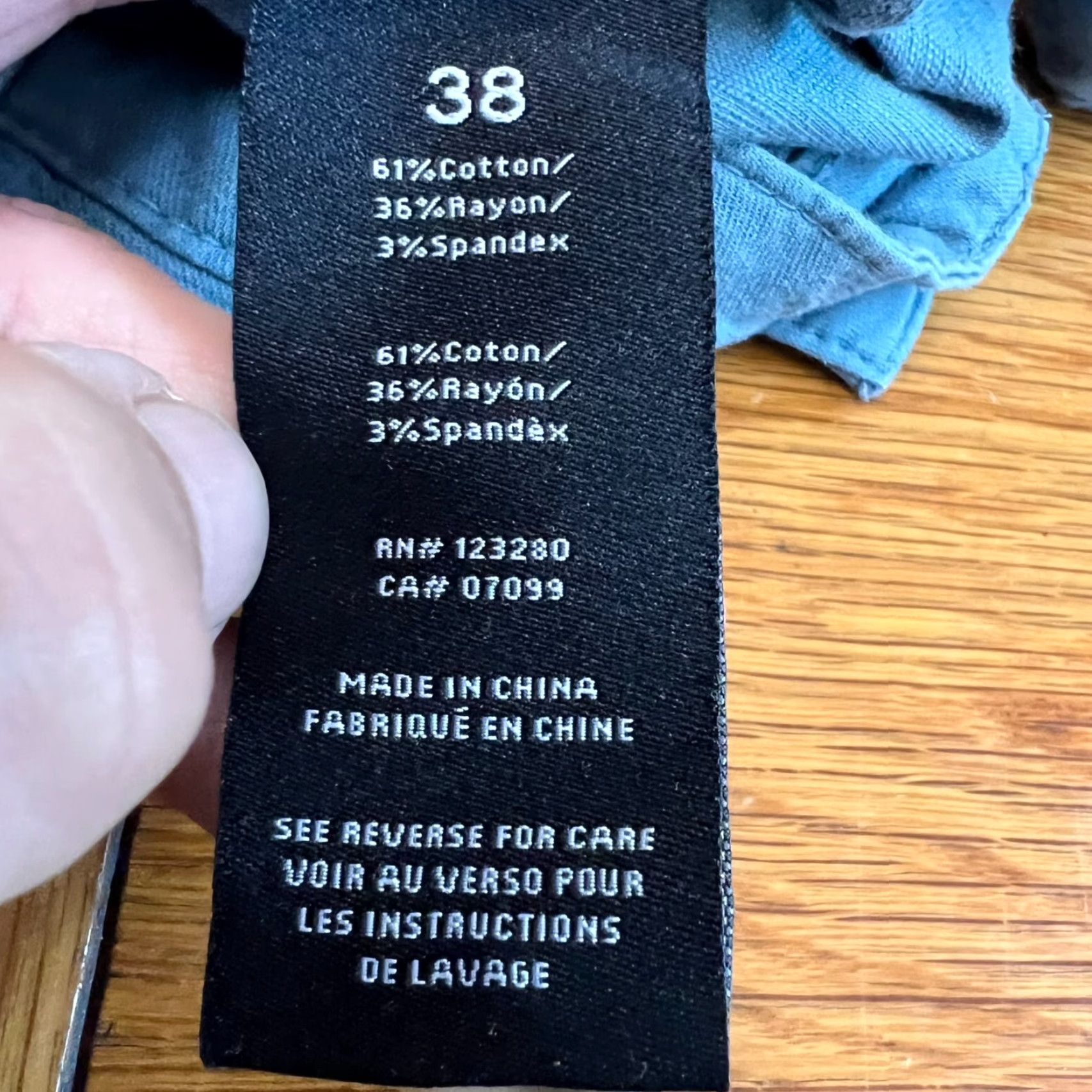 TravisMathew Travis Mathews Chinos Shorts Mens 38 Blue 9in Inseam Regular Fit Pocket Zipper Button Logo Flat Front Size US 38 / EU 54 - 5 Thumbnail