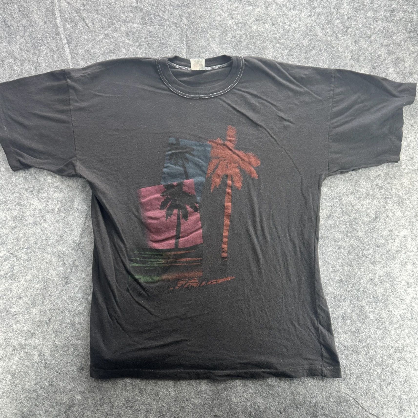 Vintage VINTAGE Sun Club Cayman Islands T-Shirt Men XL Black Graphic Print Beach Travel 90s Tee Size US XL / EU 56 / 4 - 2 Thumbnail